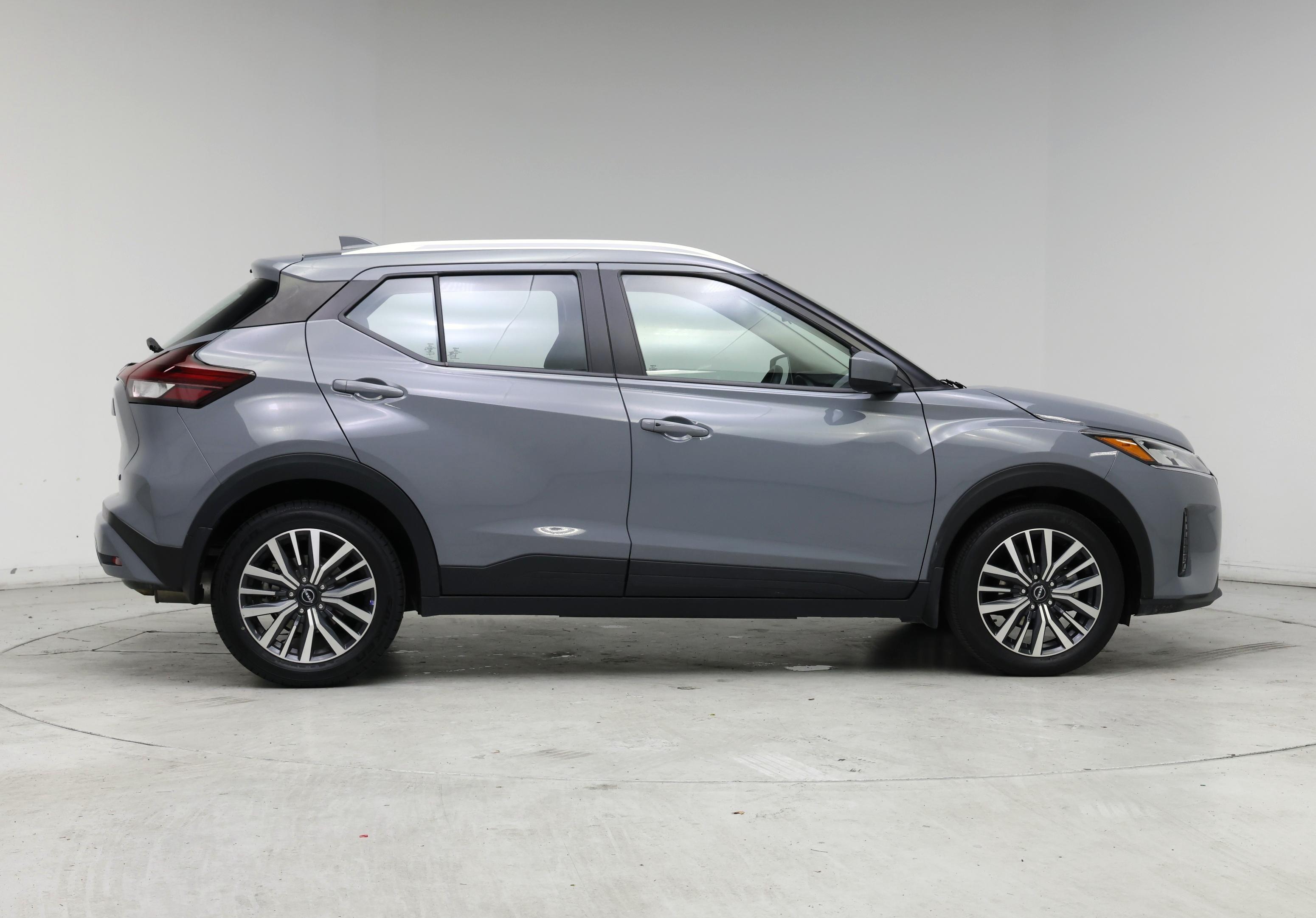 Thumbnail: 2023 Nissan Kicks - 7