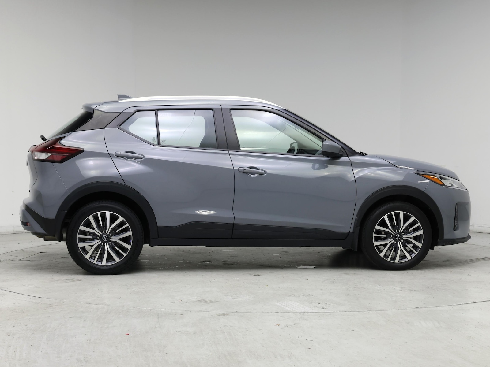 2023 Nissan Kicks SV - Photo 8
