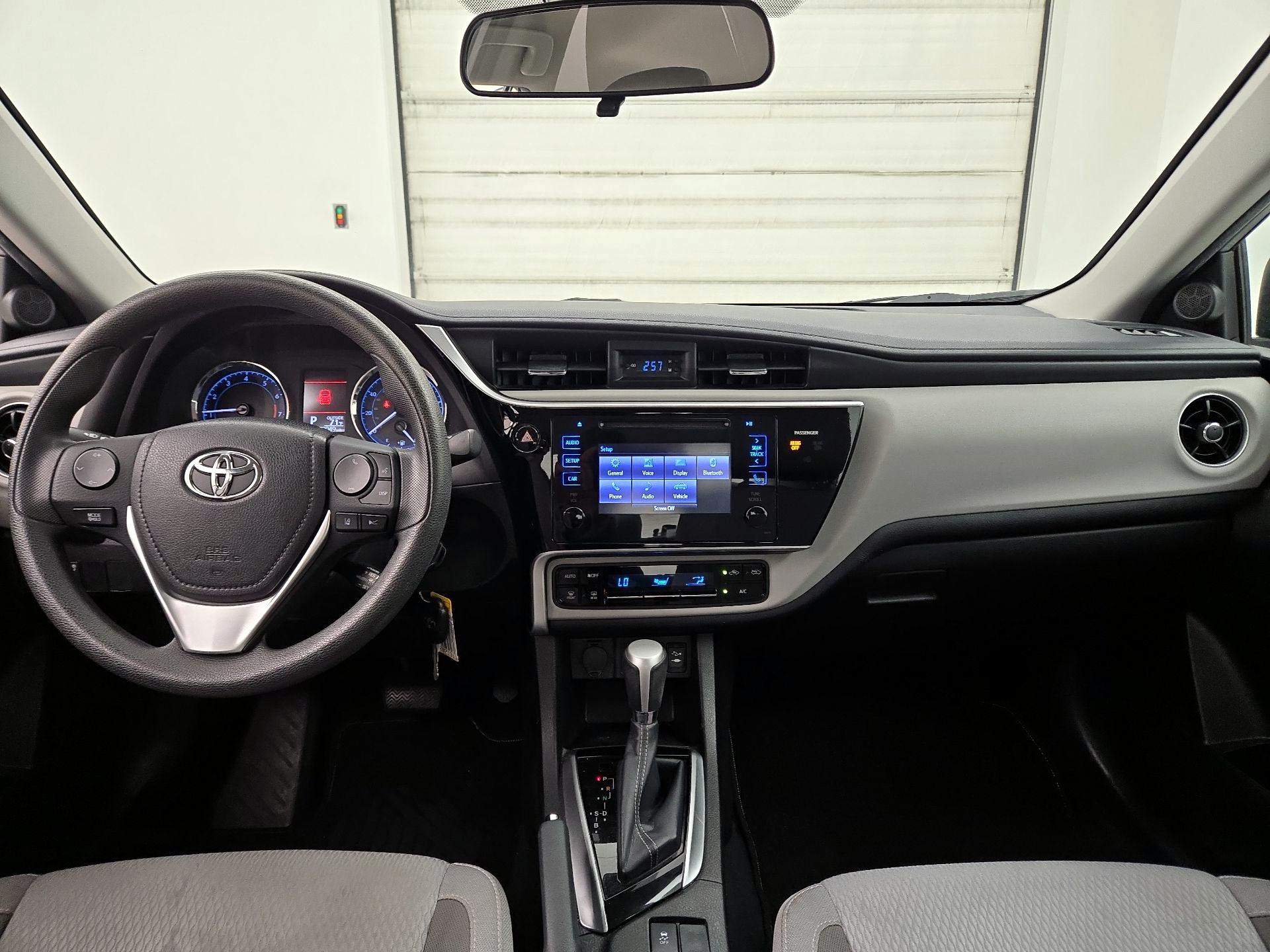 Thumbnail: 2017 Toyota Corolla - 9