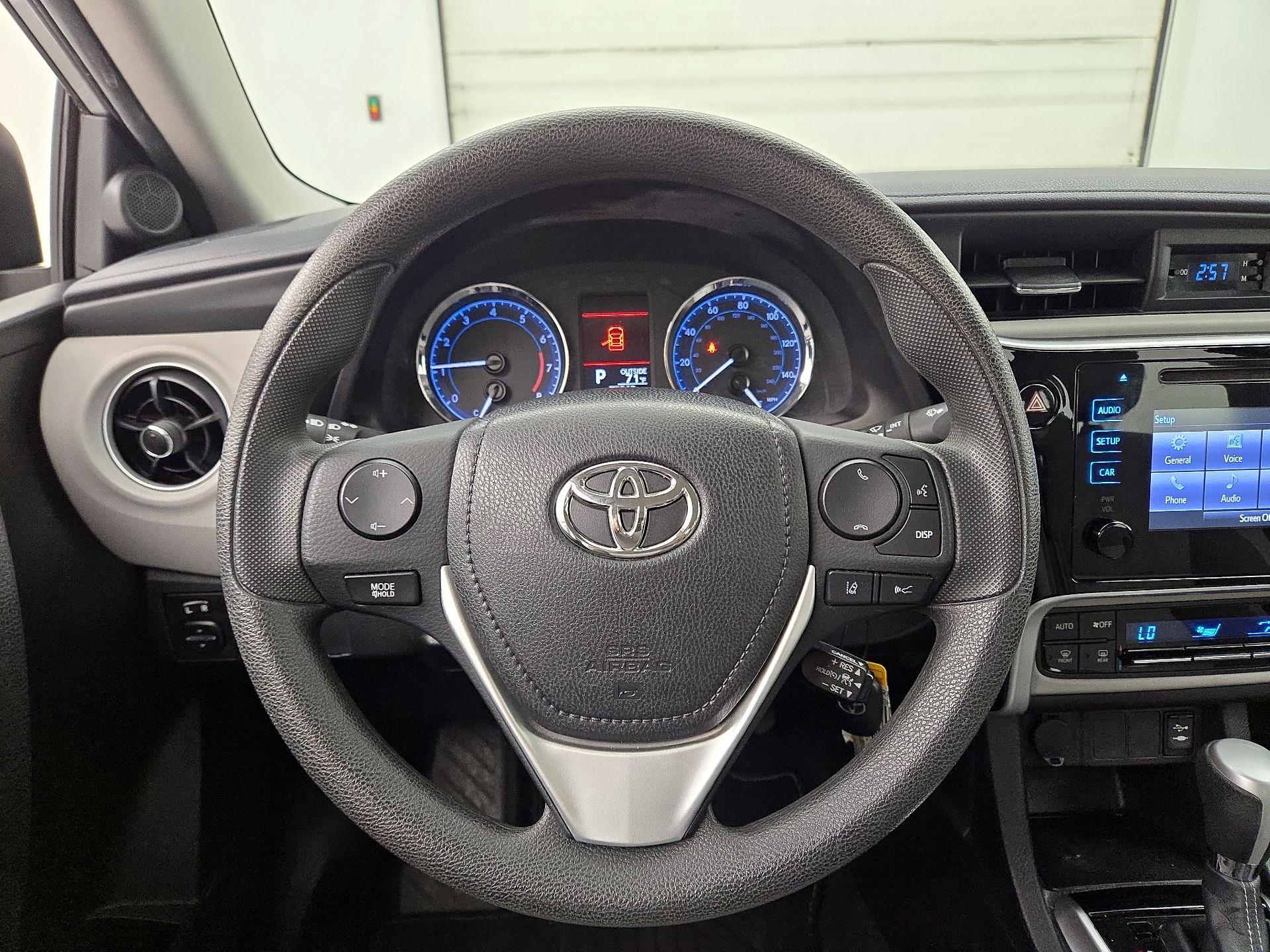 Thumbnail: 2017 Toyota Corolla - 10