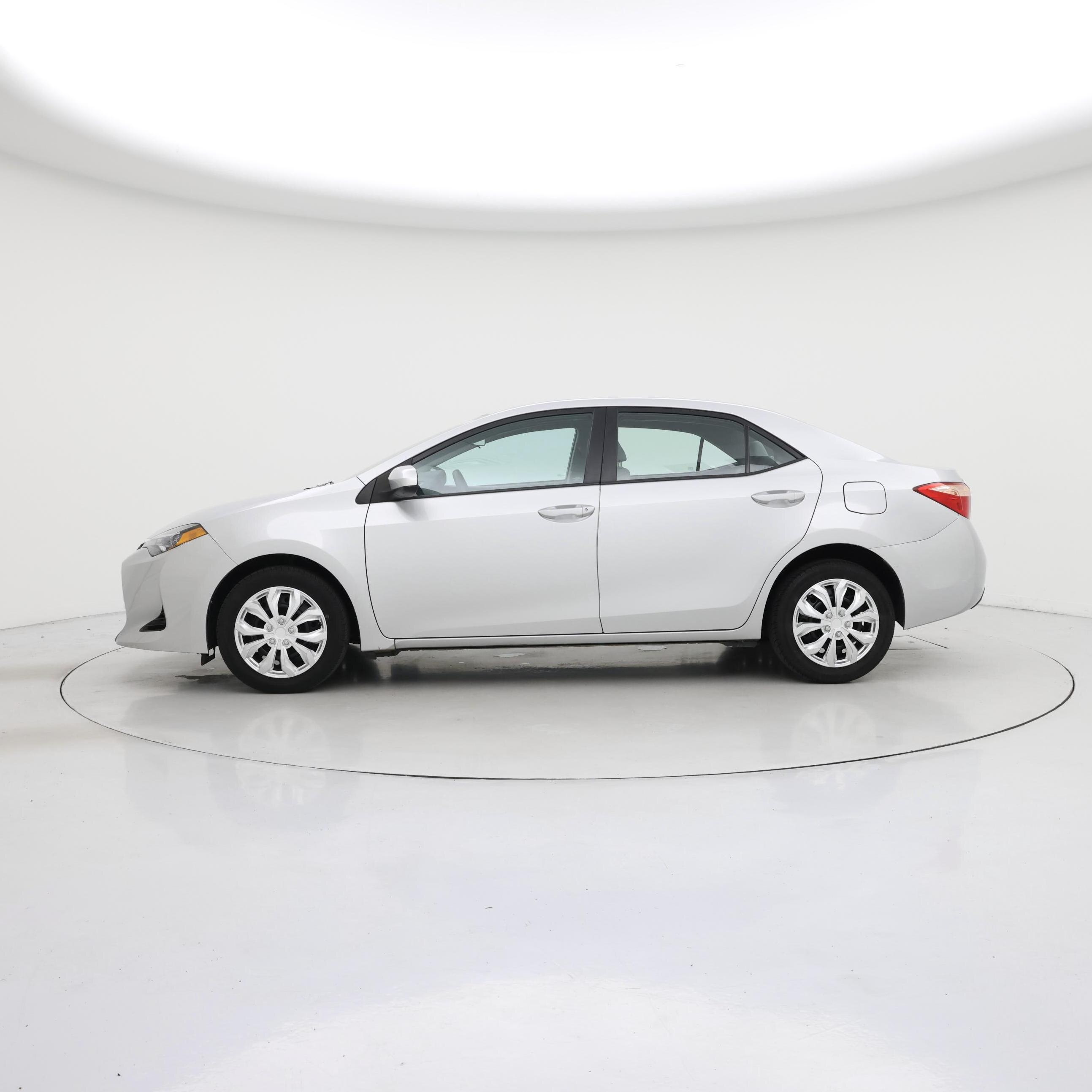 Thumbnail: 2017 Toyota Corolla - 3