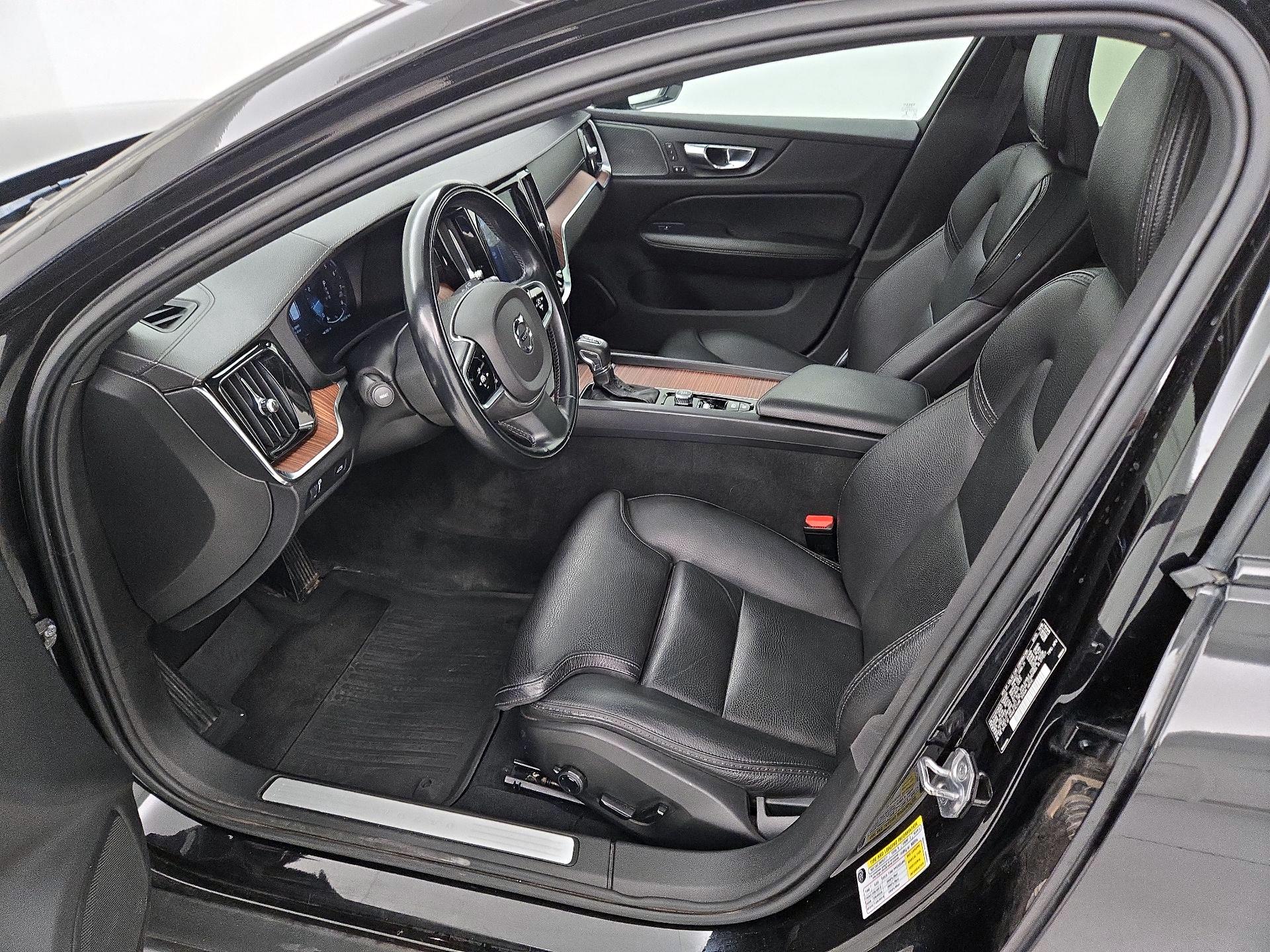 Thumbnail: 2020 Volvo S60 - 11