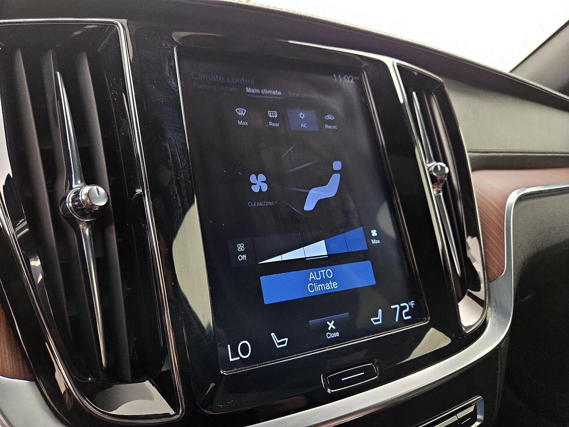 Thumbnail: 2020 Volvo S60 - 17