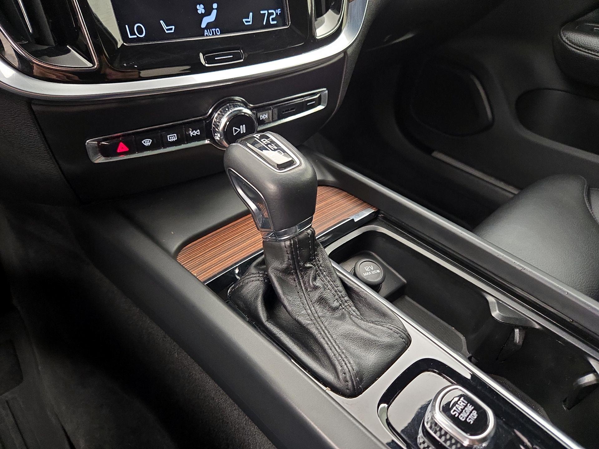 Thumbnail: 2020 Volvo S60 - 18