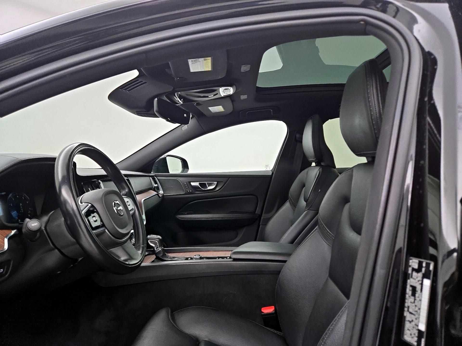 Thumbnail: 2020 Volvo S60 - 20