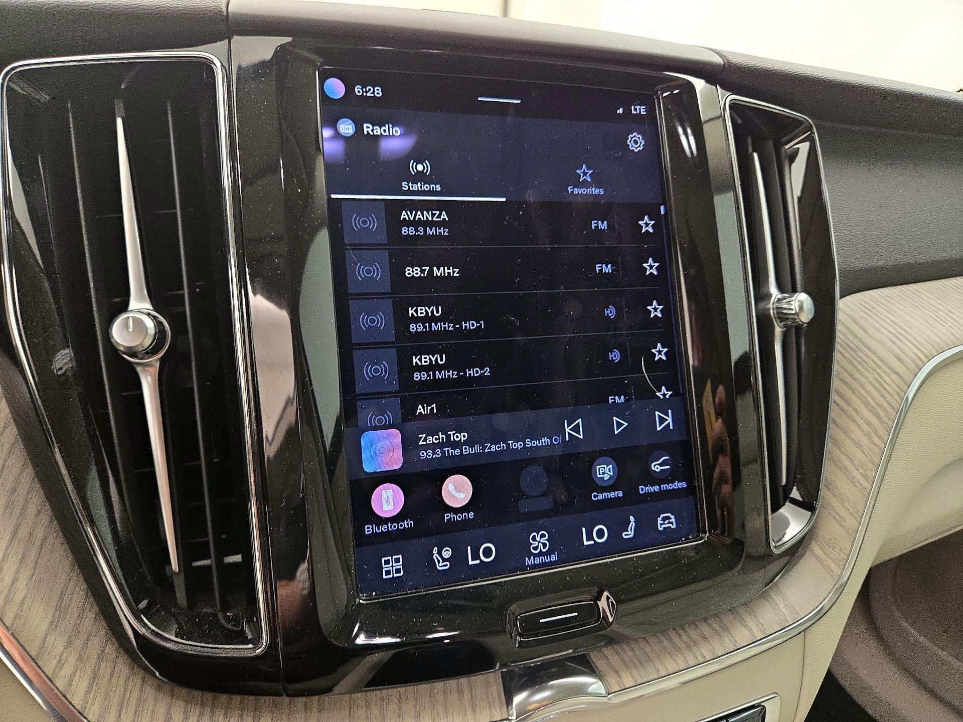 Thumbnail: 2023 Volvo XC60 - 15