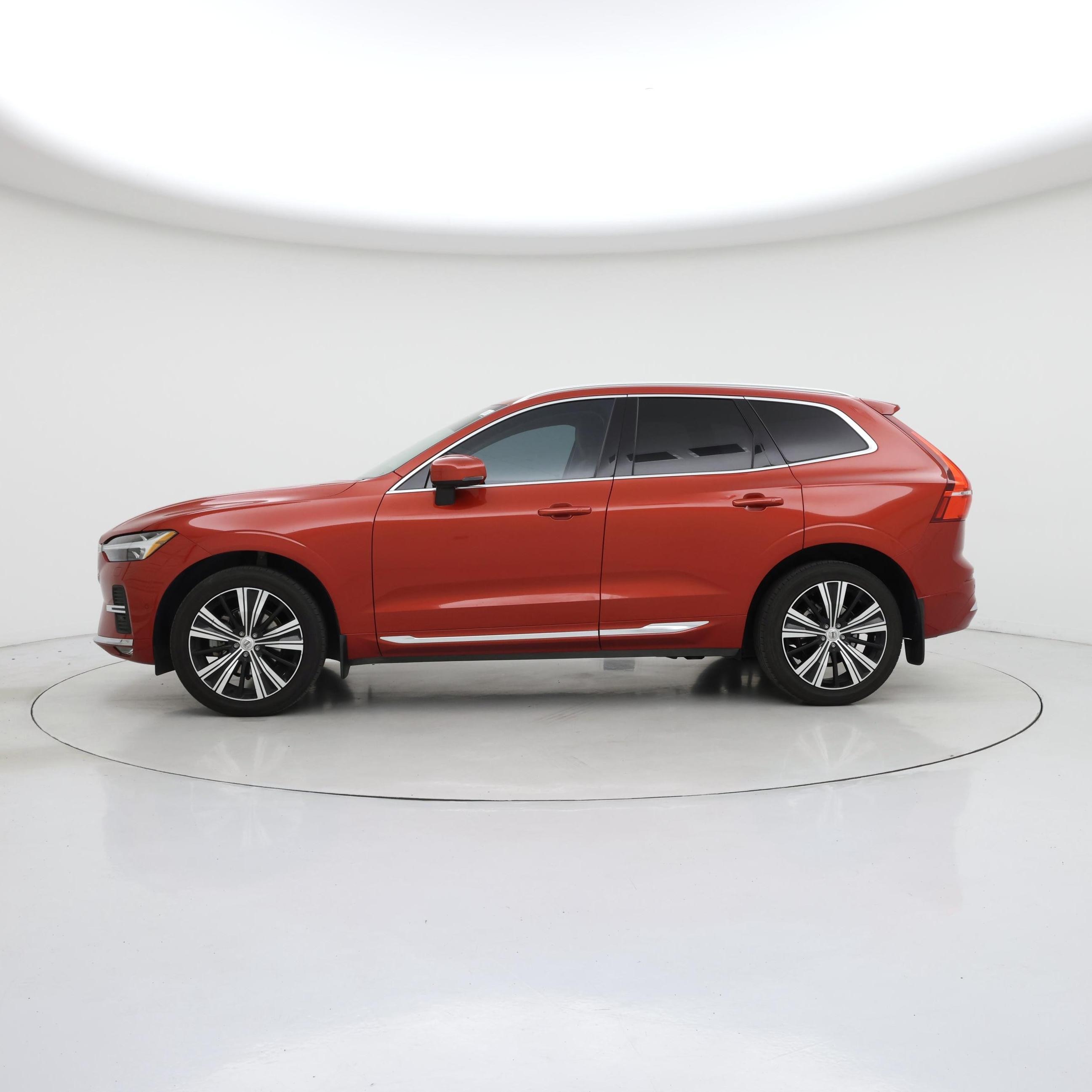 Thumbnail: 2023 Volvo XC60 - 3