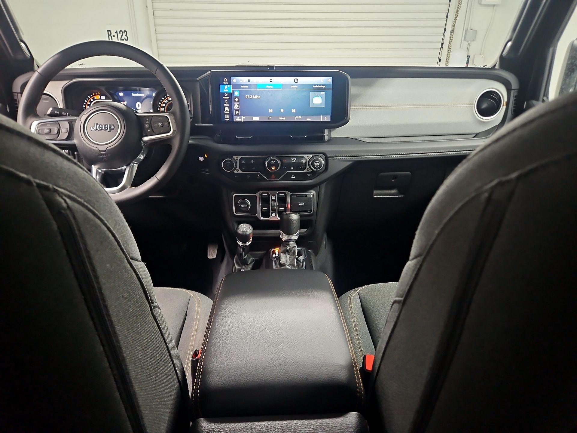Thumbnail: 2025 Jeep Wrangler - 9