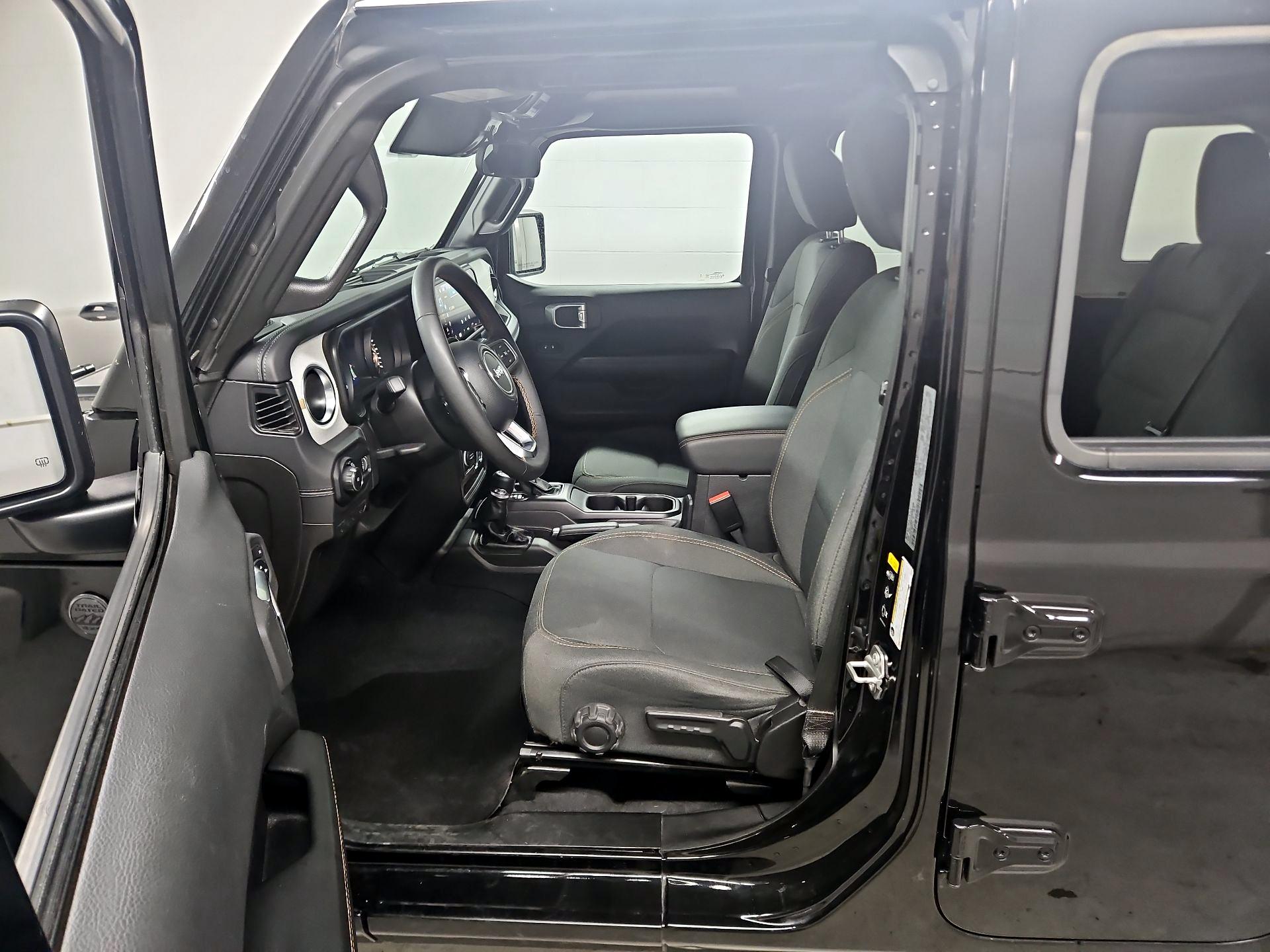 Thumbnail: 2025 Jeep Wrangler - 11