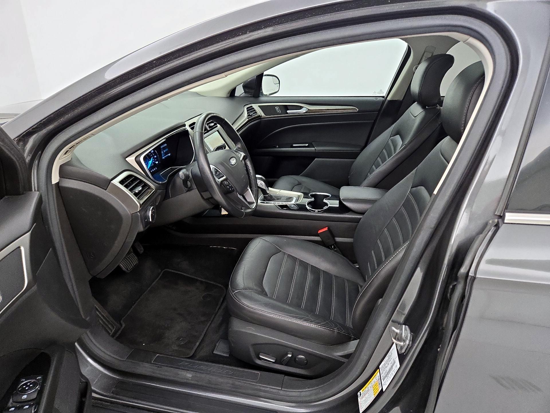 Thumbnail: 2015 Ford Fusion - 11