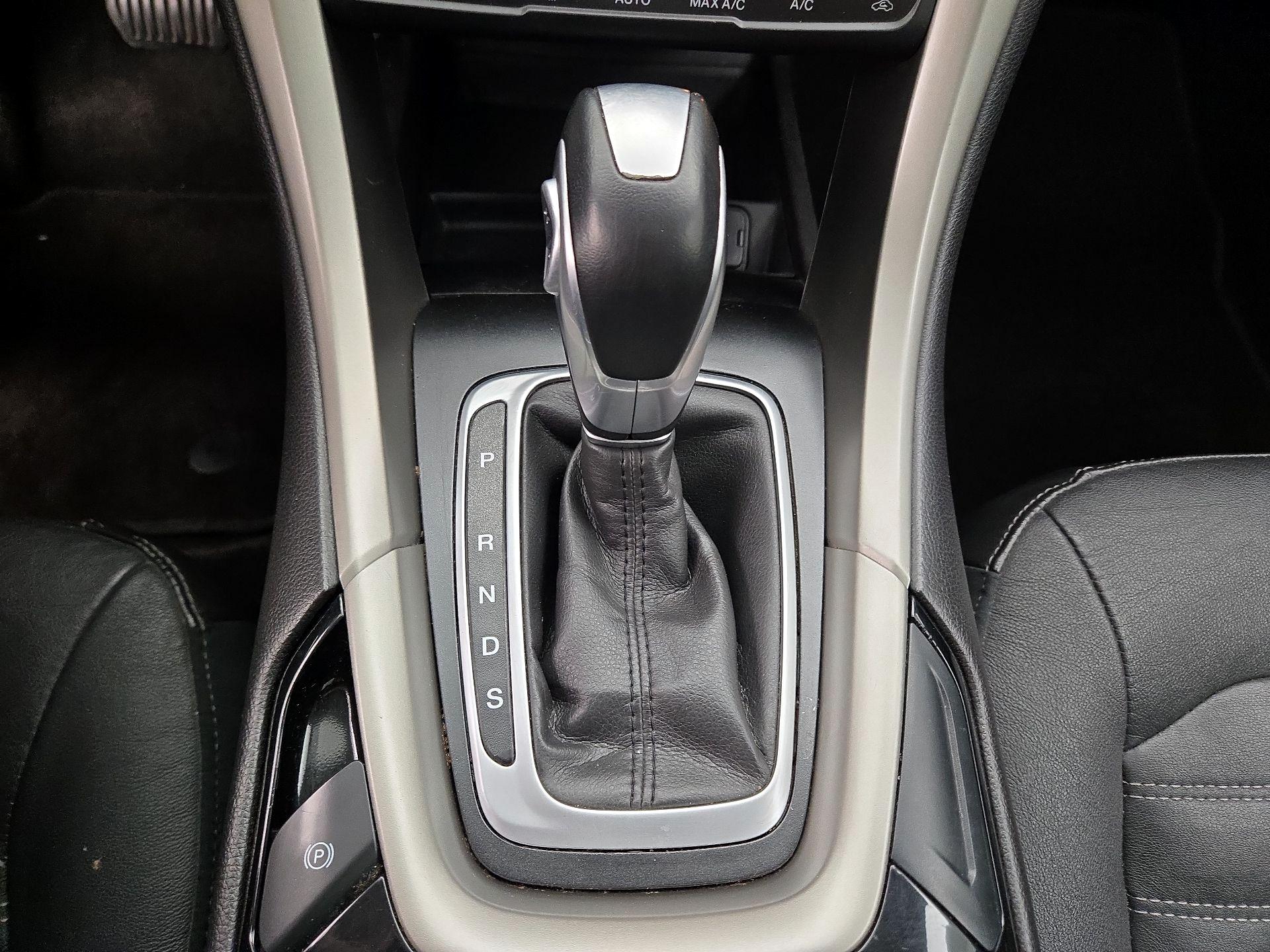 Thumbnail: 2015 Ford Fusion - 17