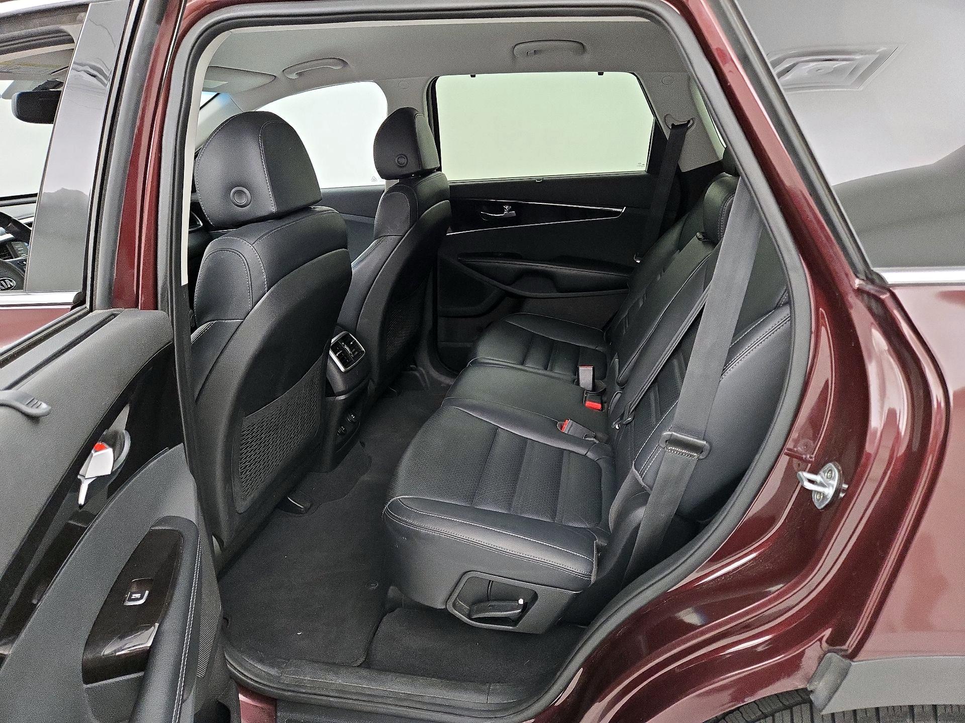 Thumbnail: 2018 Kia Sorento - 19