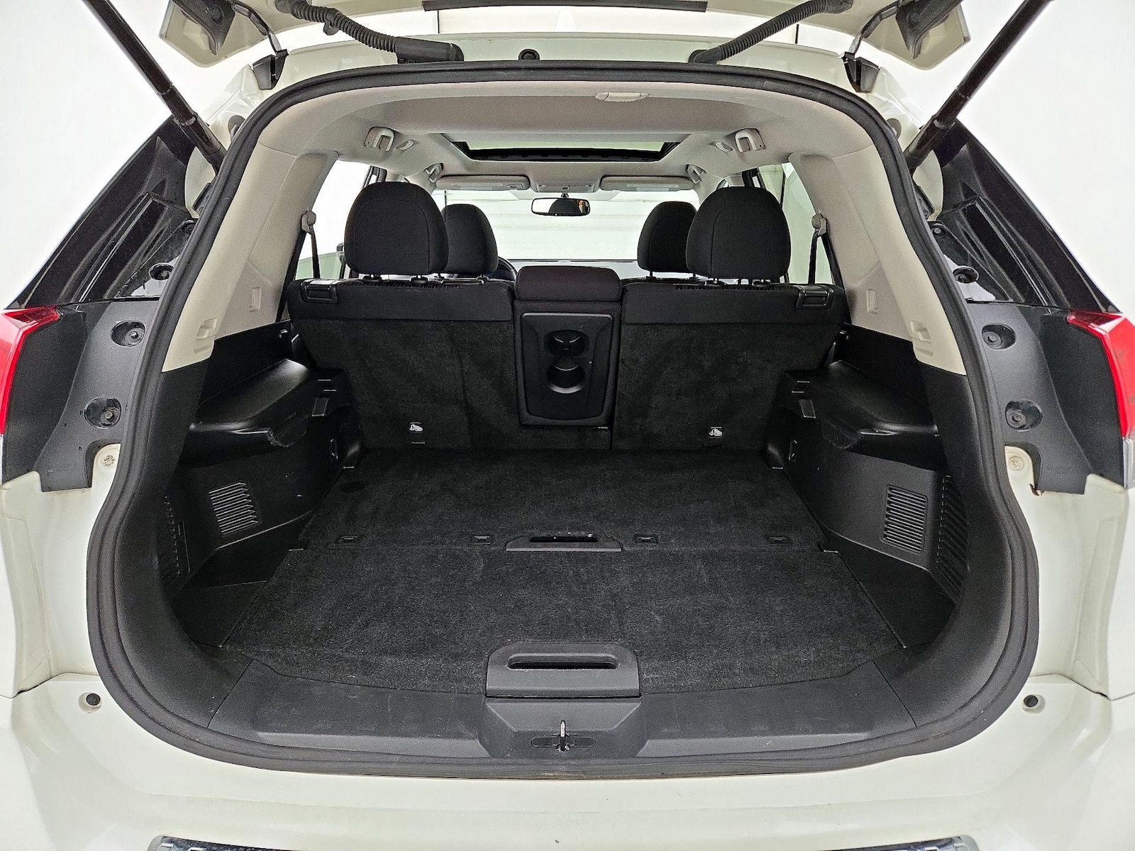 2017 Nissan Rogue SV - Photo 23