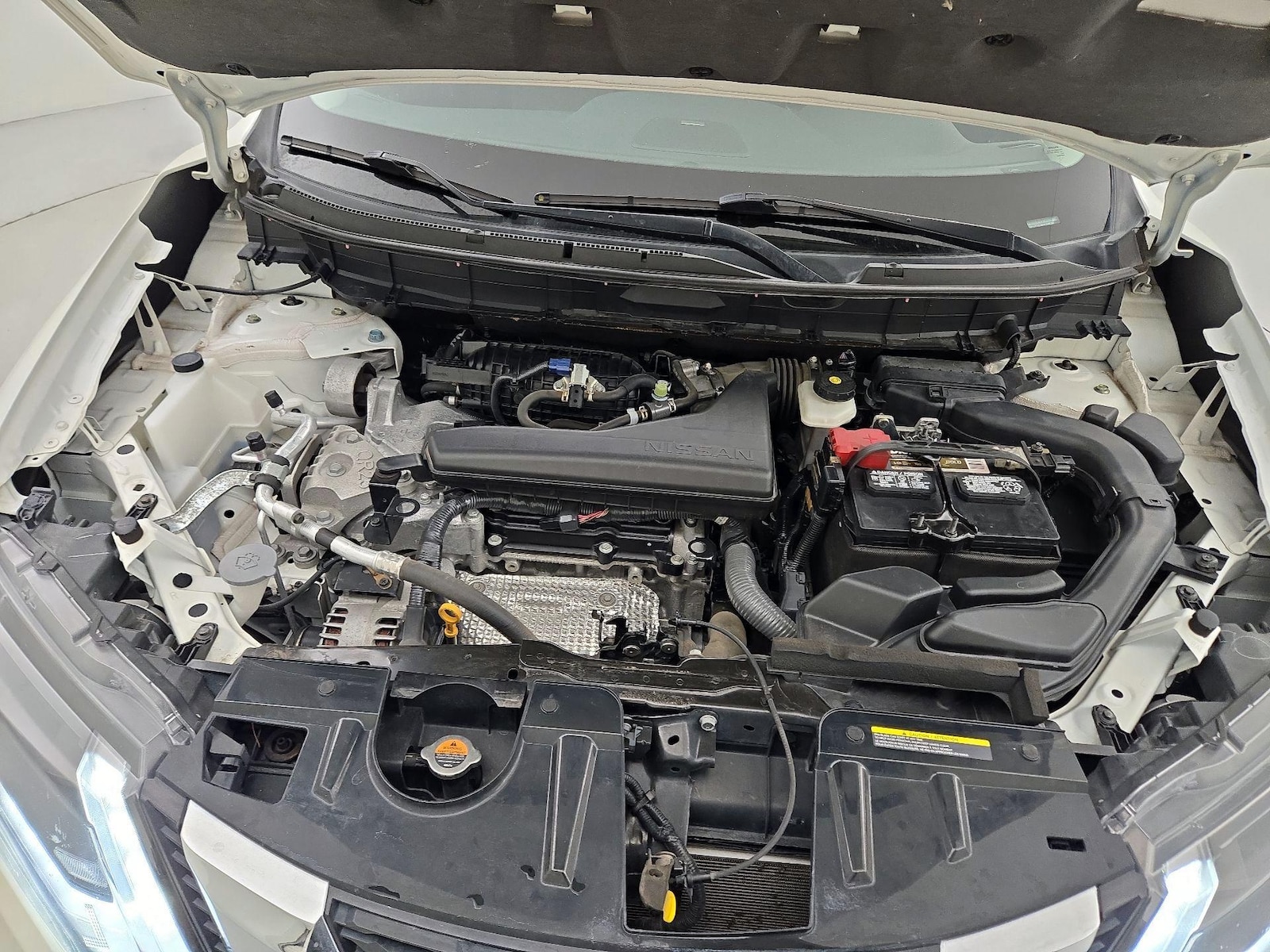 2017 Nissan Rogue SV - Photo 25