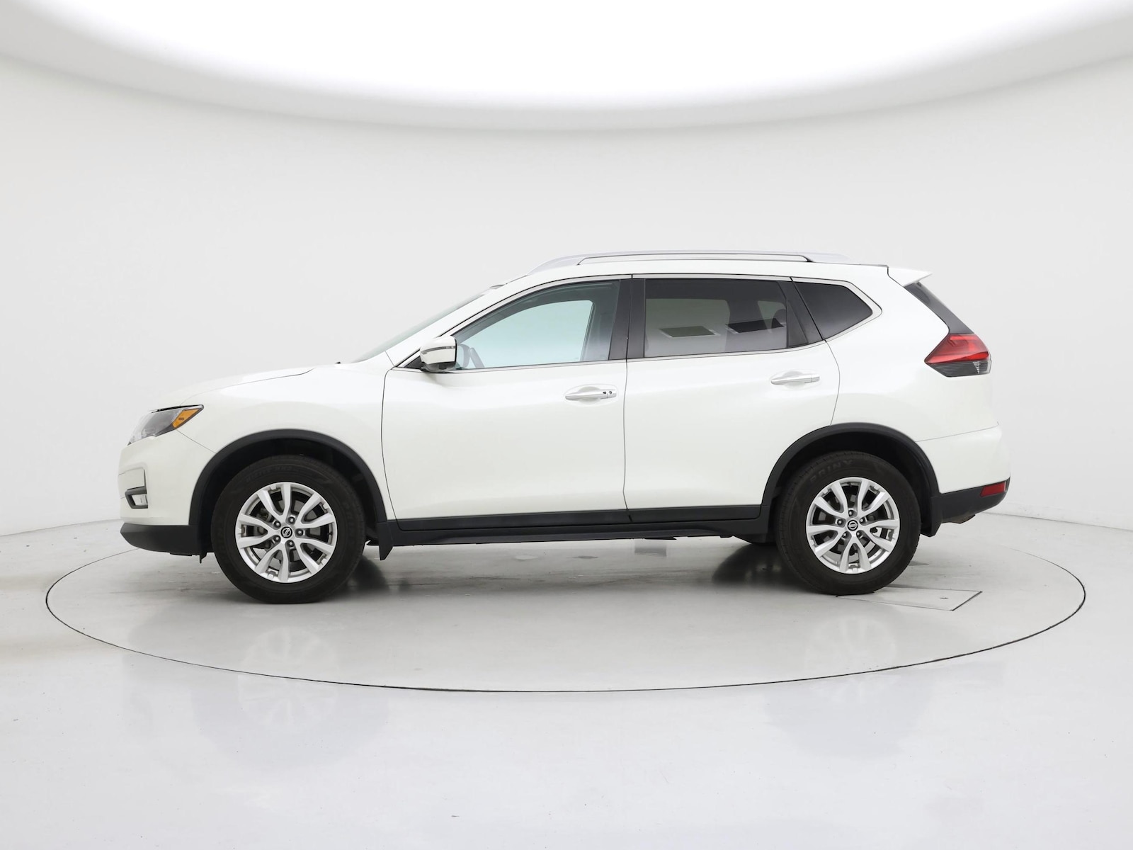 2017 Nissan Rogue SV - Photo 4