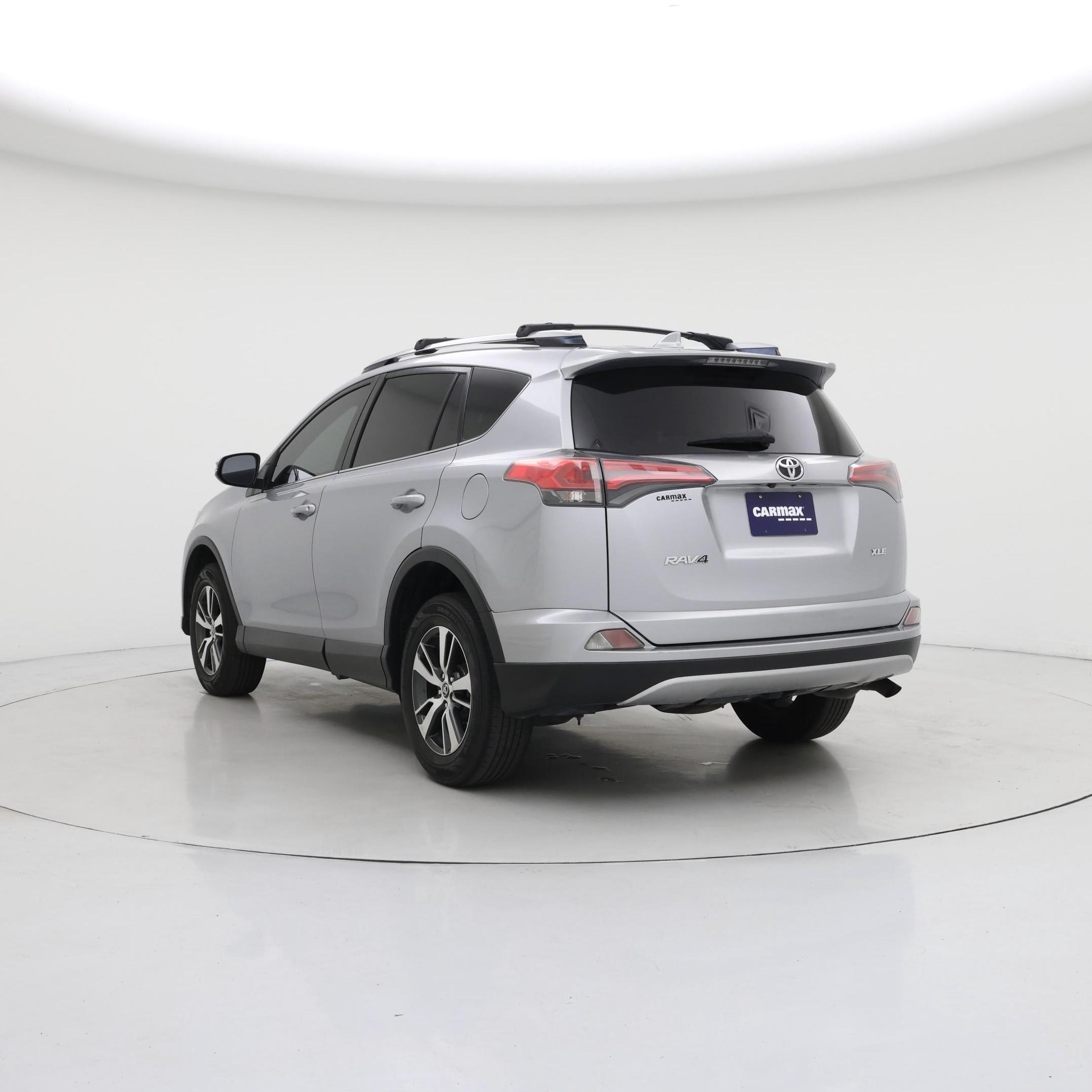 Thumbnail: 2018 Toyota RAV4 - 2