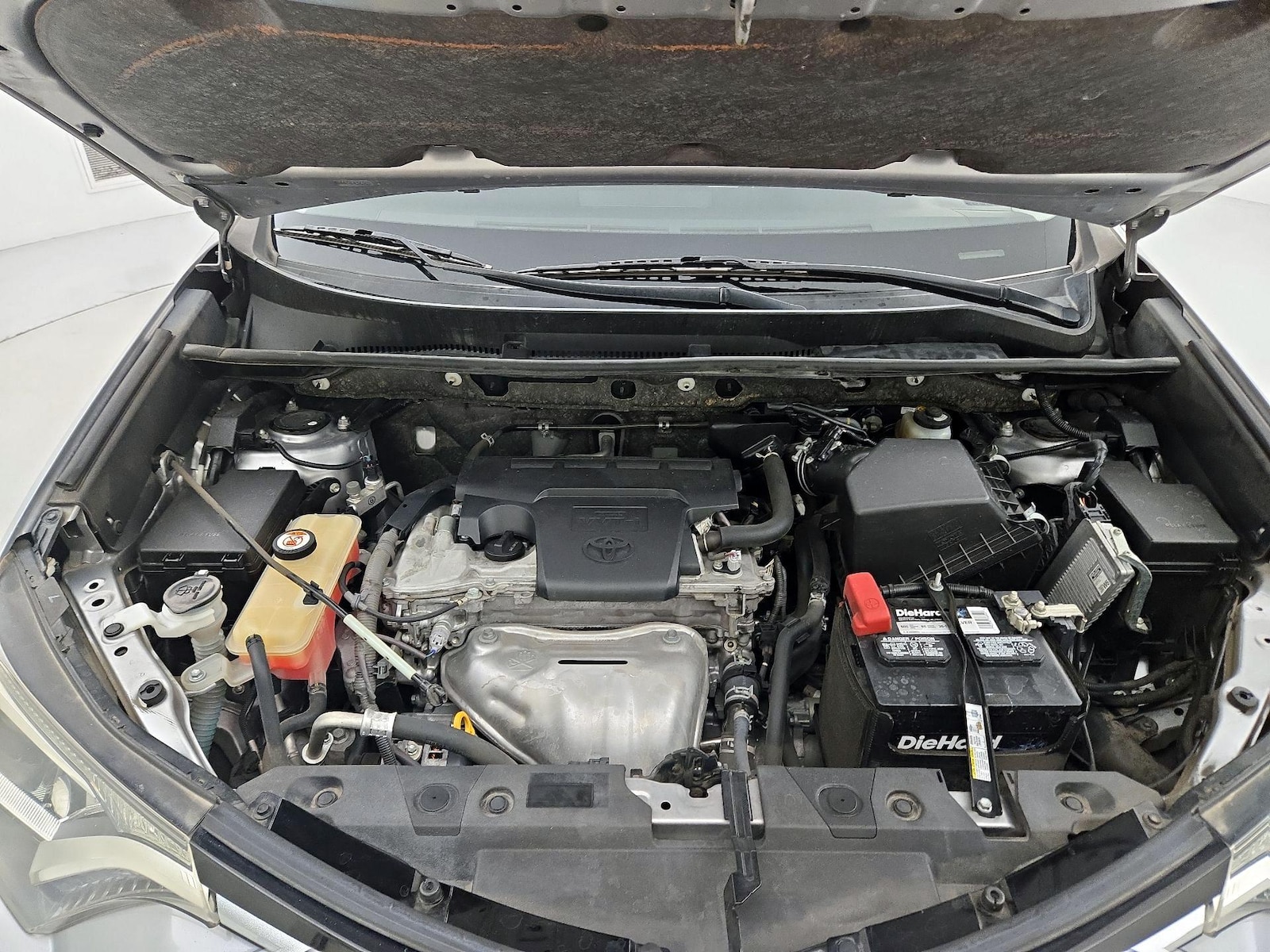 2018 Toyota RAV4 XLE - Photo 24