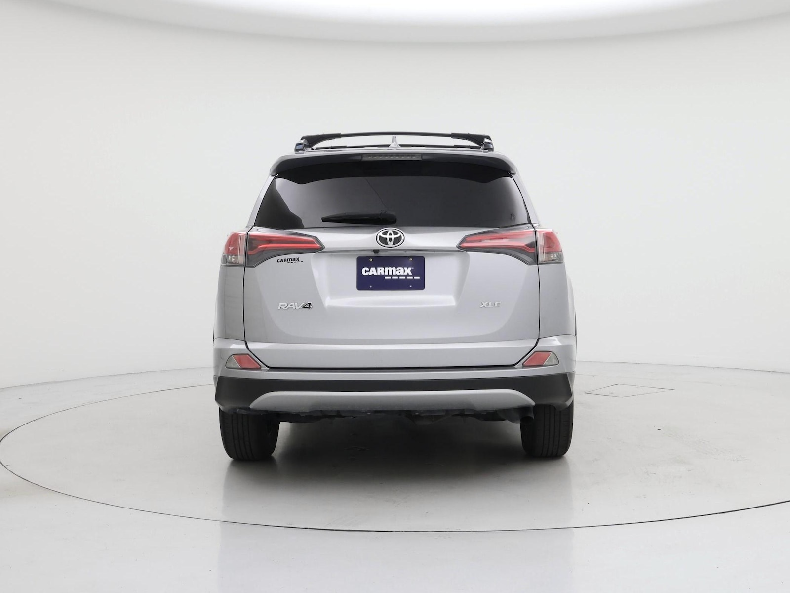 2018 Toyota RAV4 XLE - Photo 7