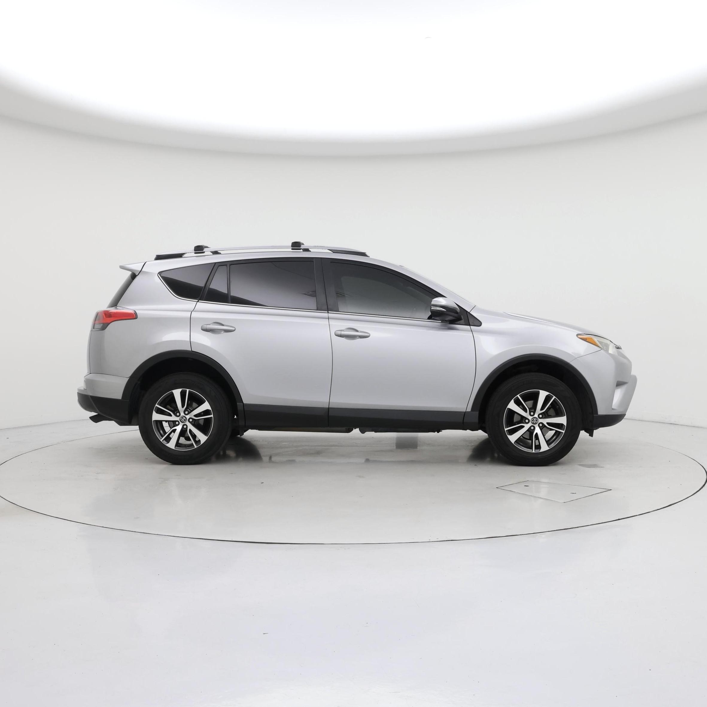 Thumbnail: 2018 Toyota RAV4 - 7
