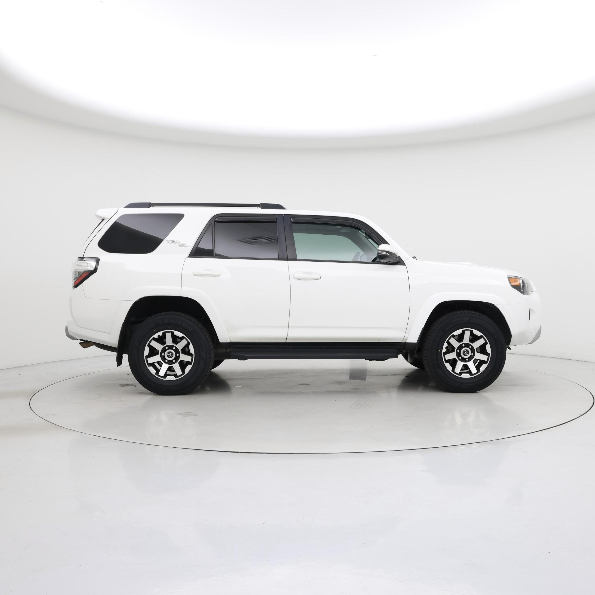 Thumbnail: 2019 Toyota 4Runner - 7