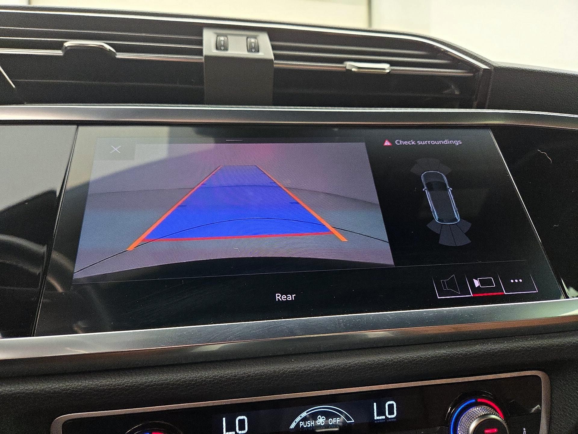 Thumbnail: 2021 Audi Q3 - 15