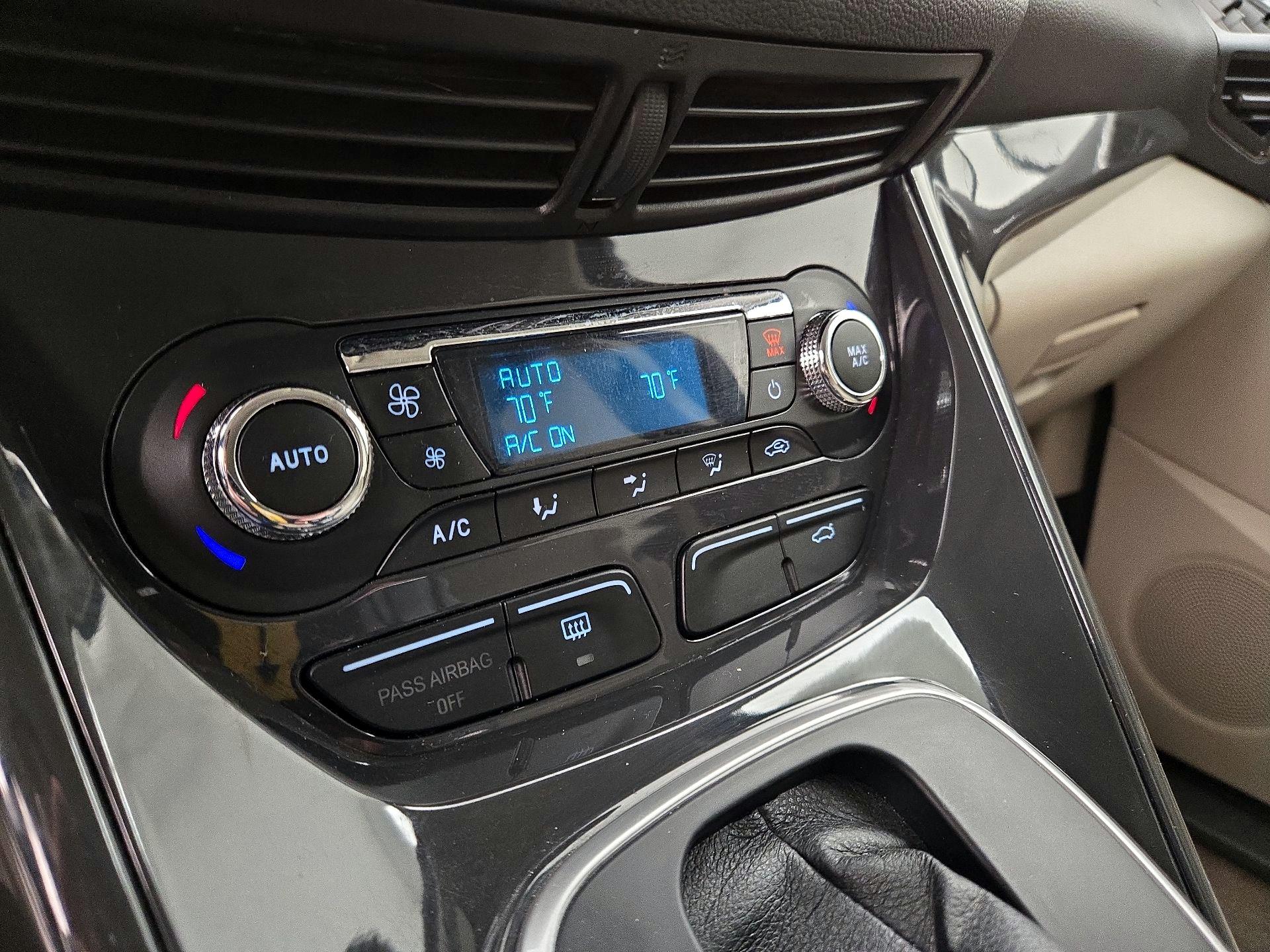 Thumbnail: 2014 Ford Escape - 17