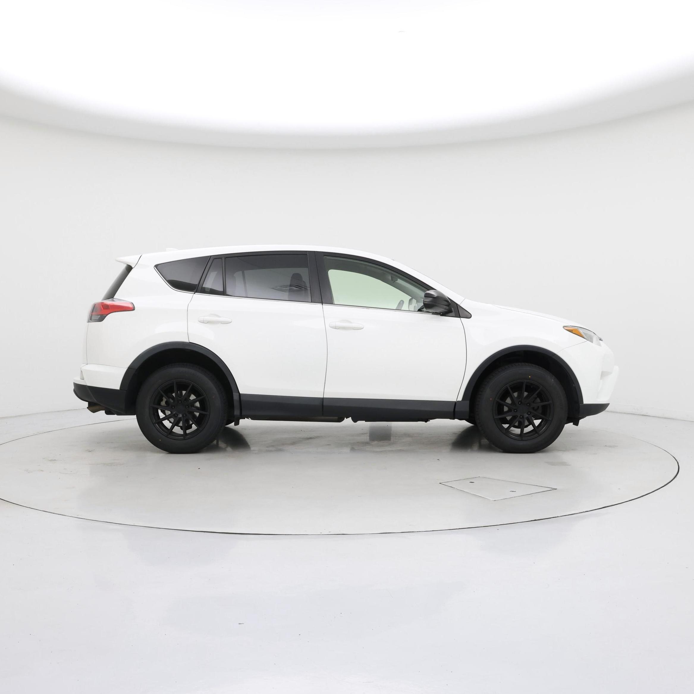 Thumbnail: 2018 Toyota RAV4 - 7