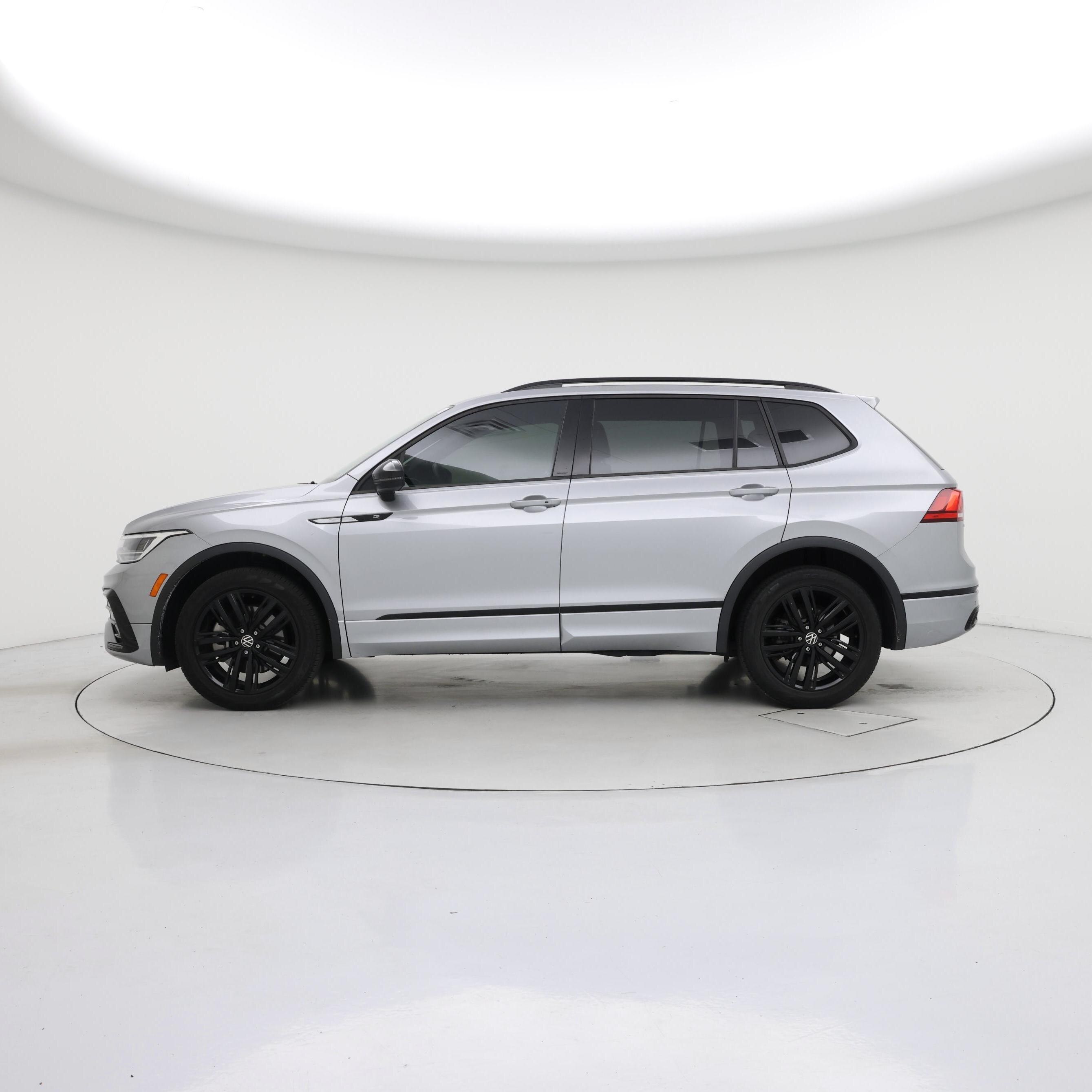 Thumbnail: 2022 Volkswagen Tiguan - 3