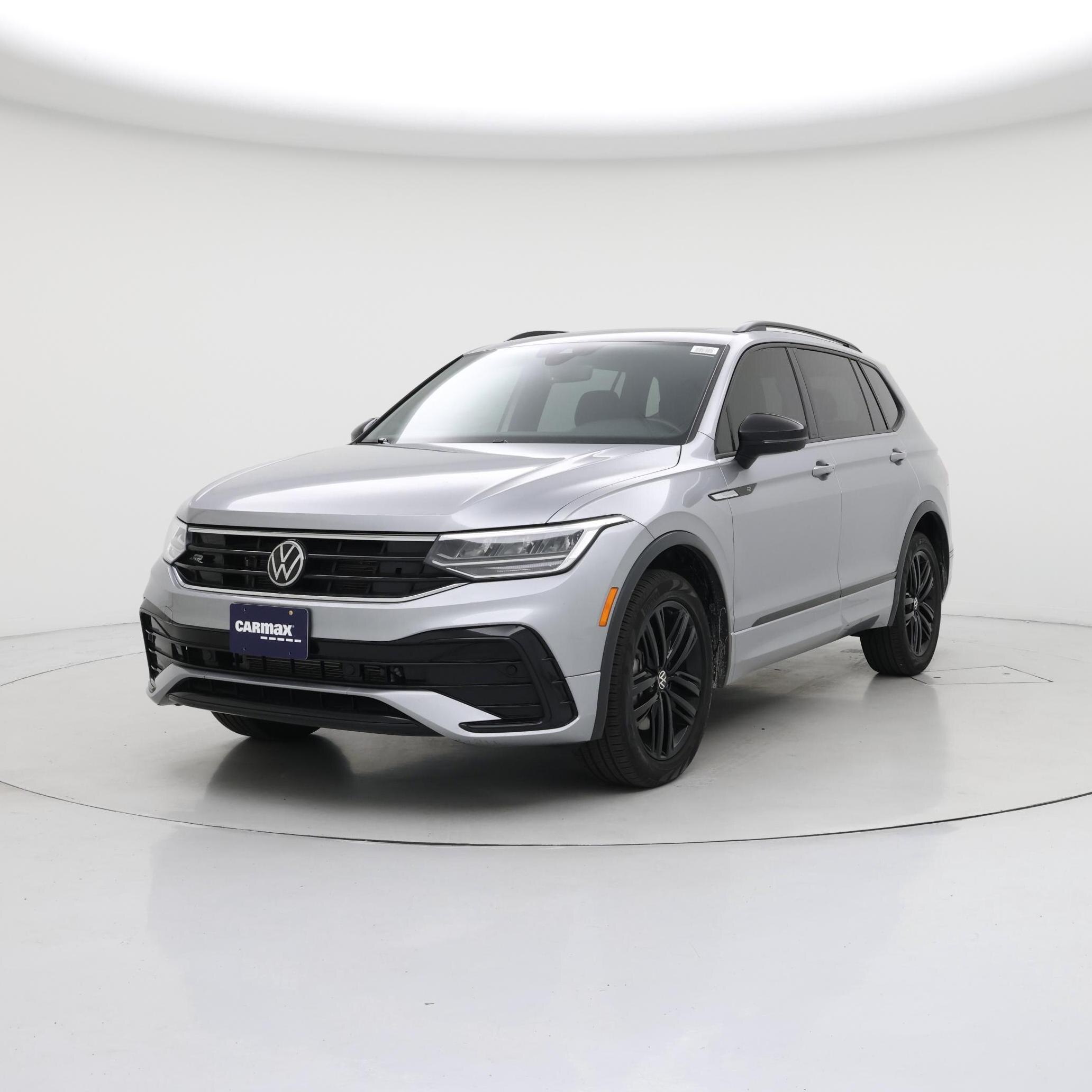 Thumbnail: 2022 Volkswagen Tiguan - 4