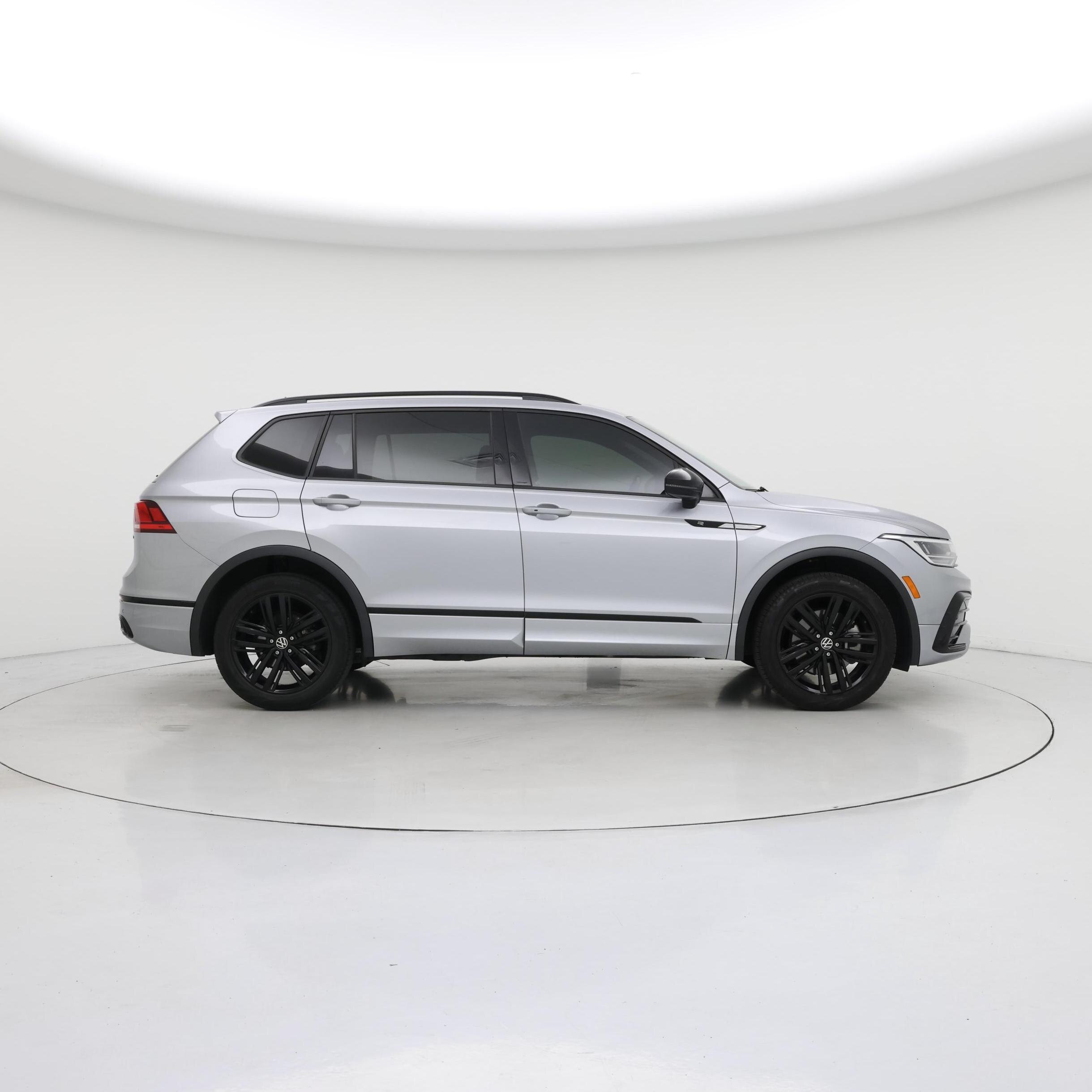 Thumbnail: 2022 Volkswagen Tiguan - 7