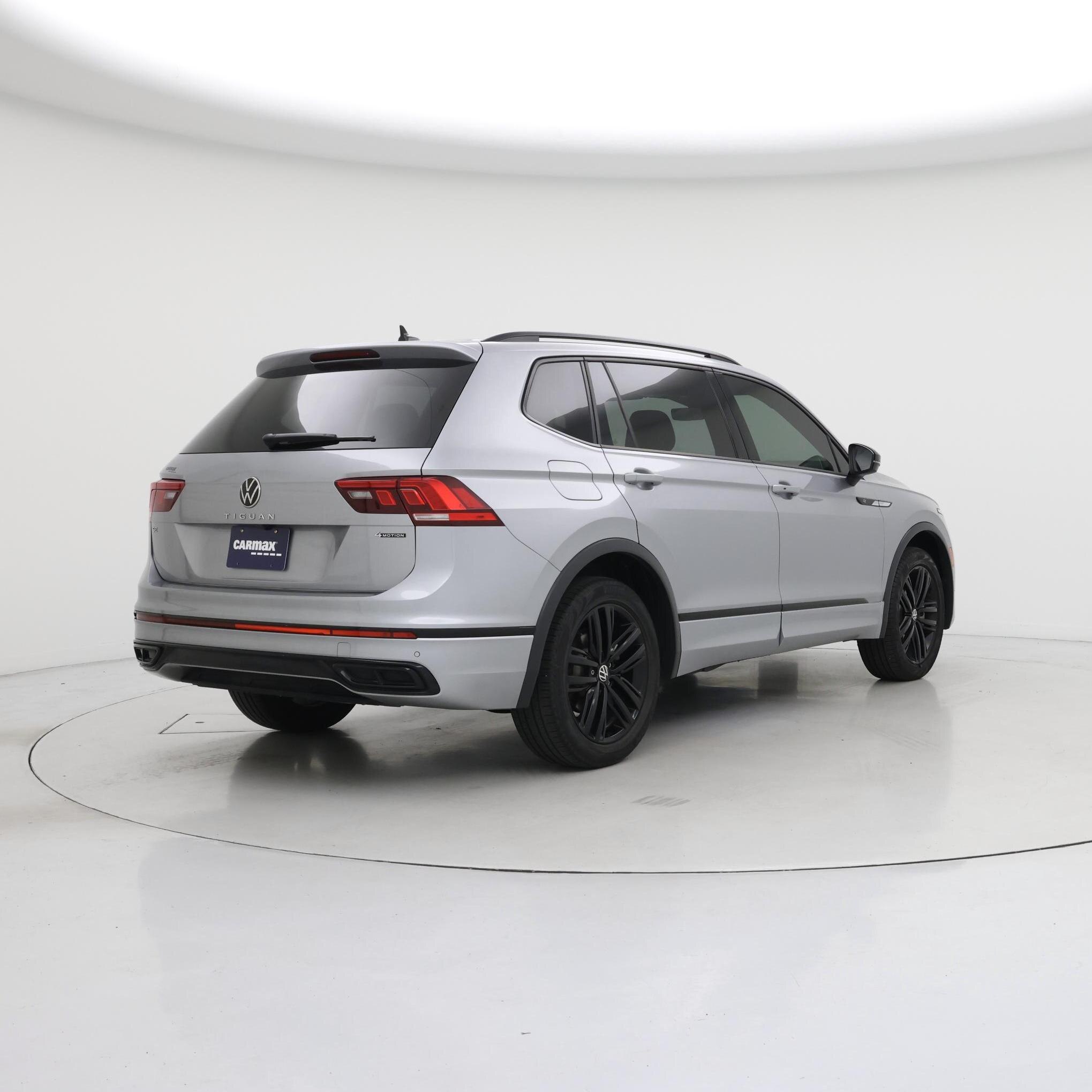 Thumbnail: 2022 Volkswagen Tiguan - 8
