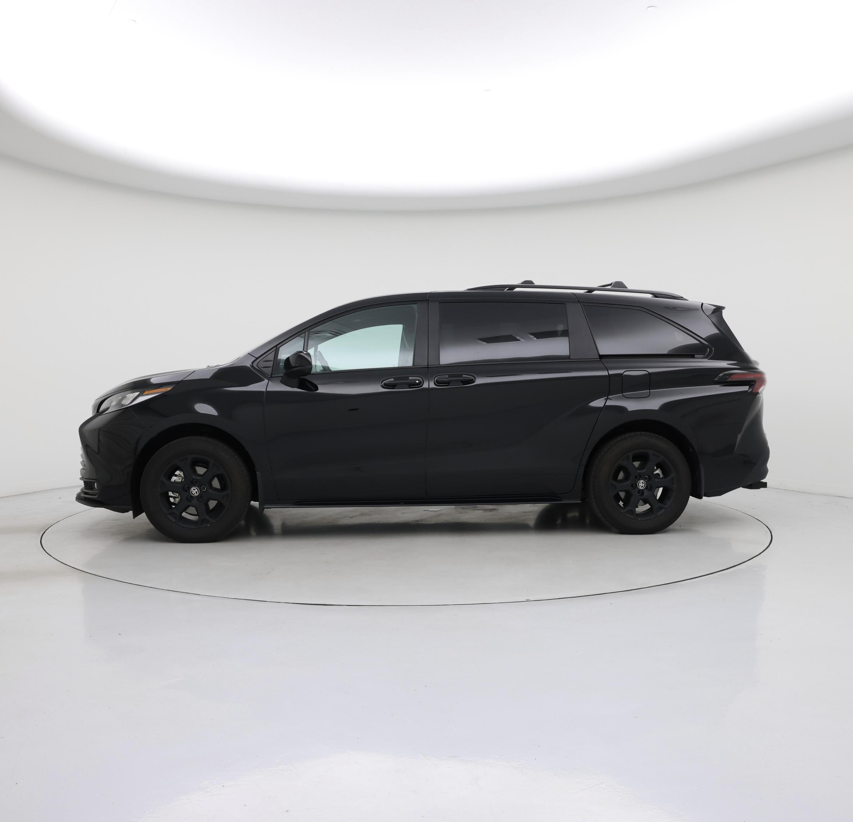 Thumbnail: 2025 Toyota Sienna - 3