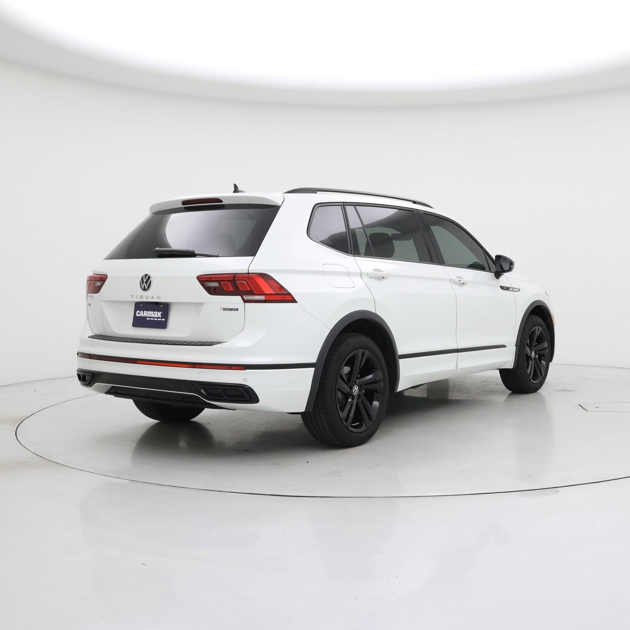 Thumbnail: 2024 Volkswagen Tiguan - 8