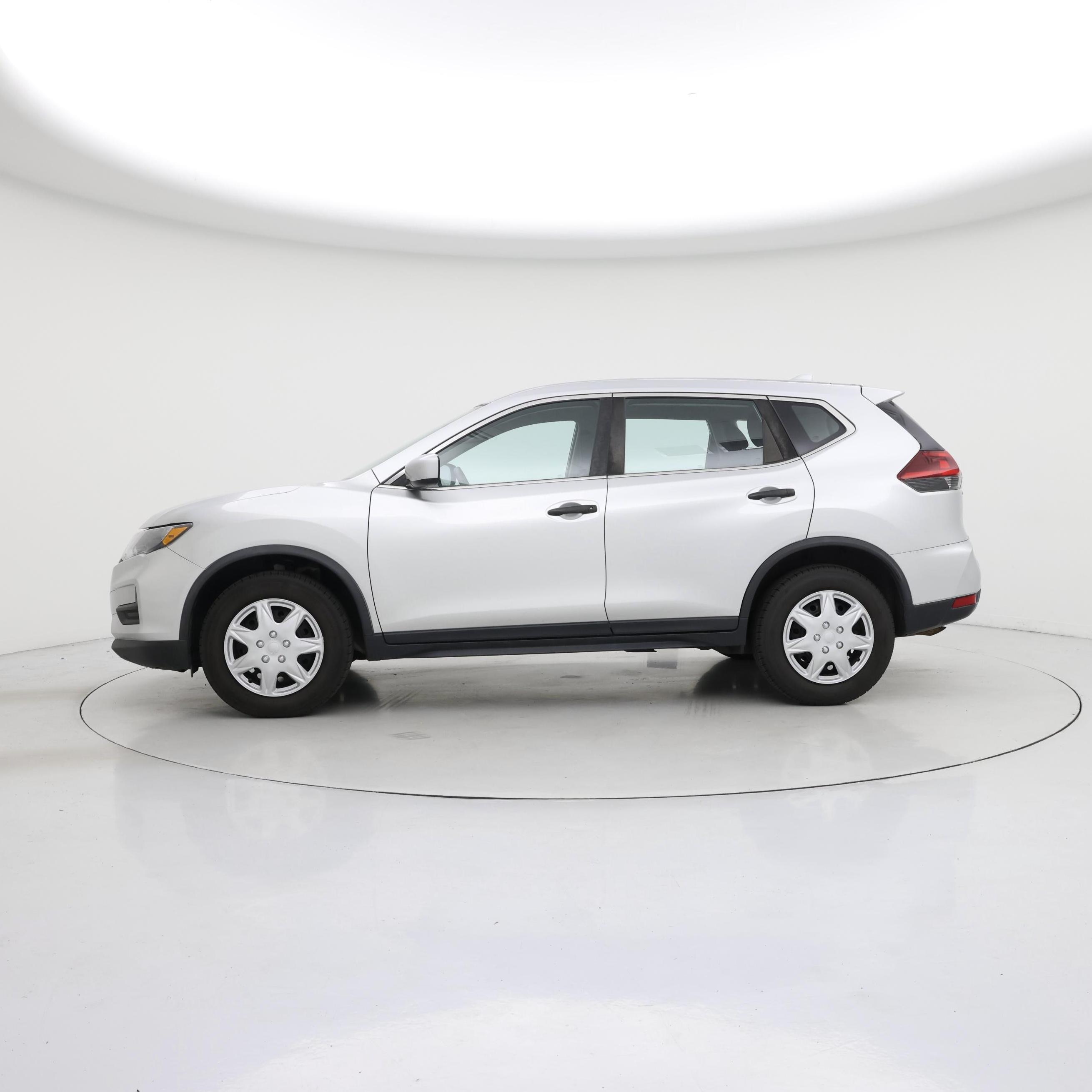 Thumbnail: 2018 Nissan Rogue - 3