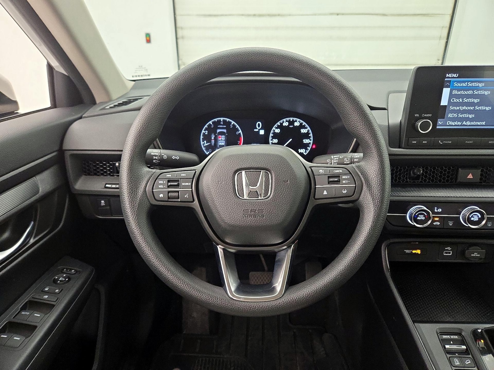 2024 Honda CR-V LX - Photo 11