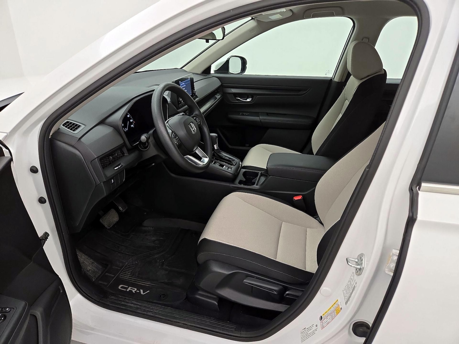 2024 Honda CR-V LX - Photo 12