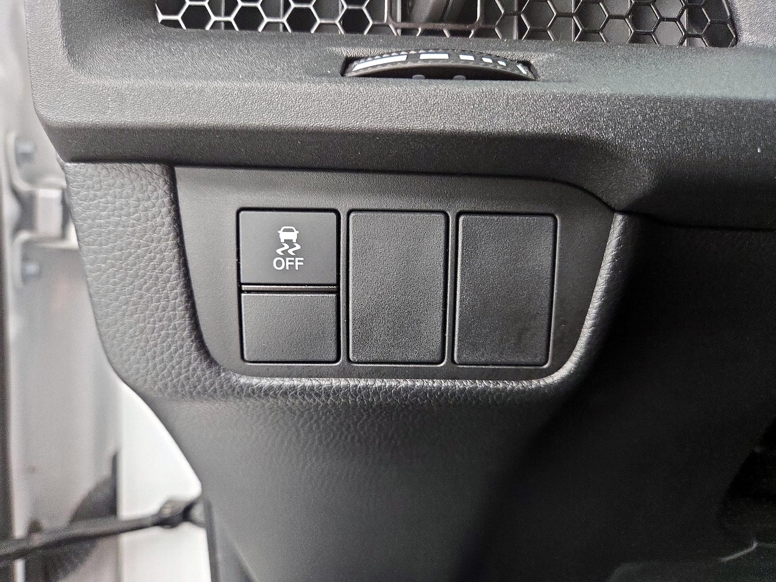 2024 Honda CR-V LX - Photo 14