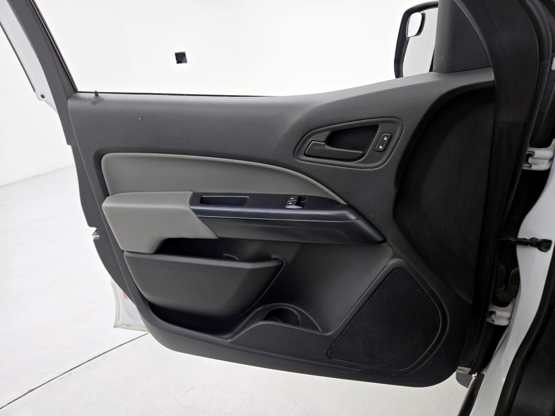 Thumbnail: 2019 Chevrolet Colorado - 12