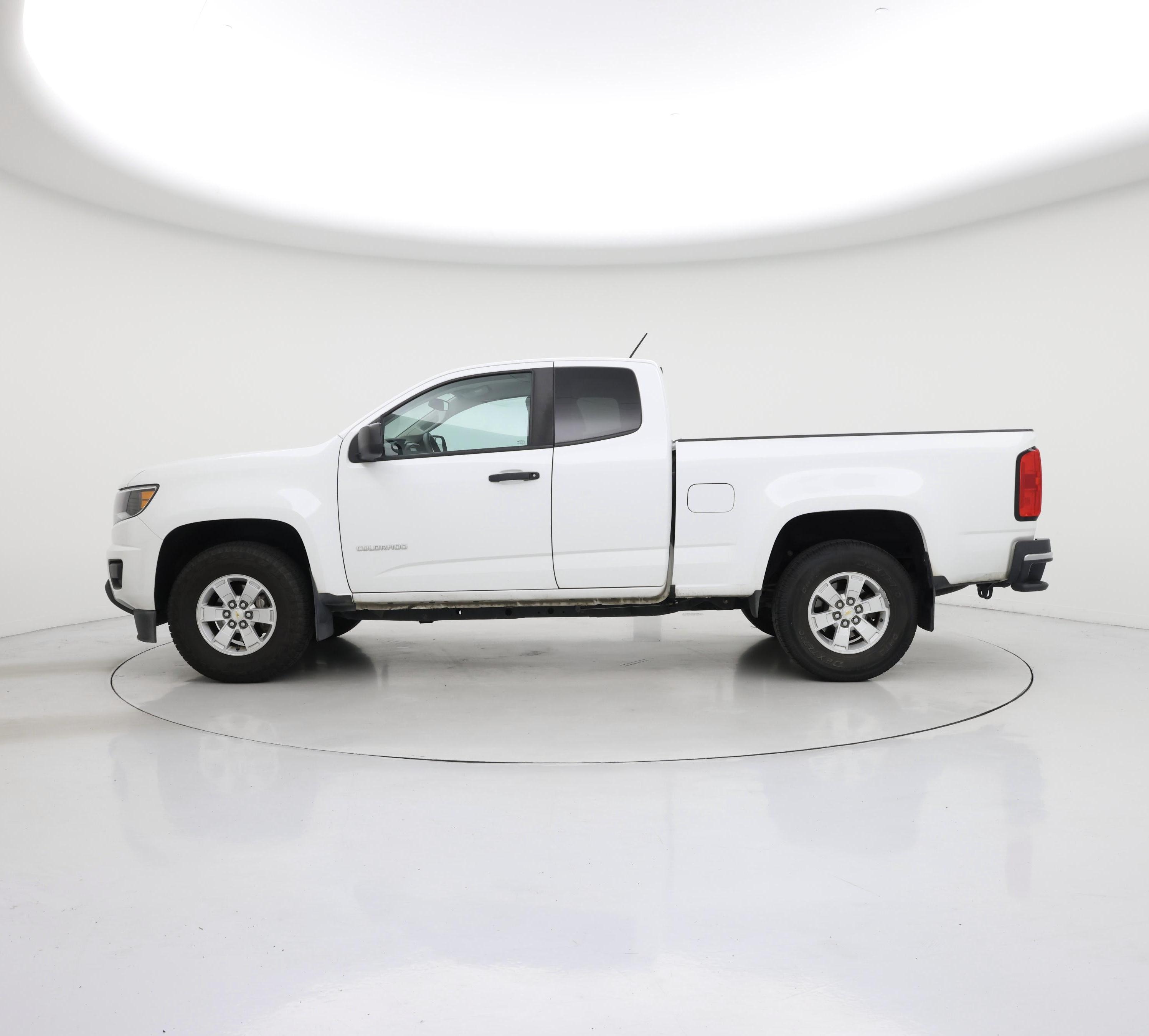 Thumbnail: 2019 Chevrolet Colorado - 3