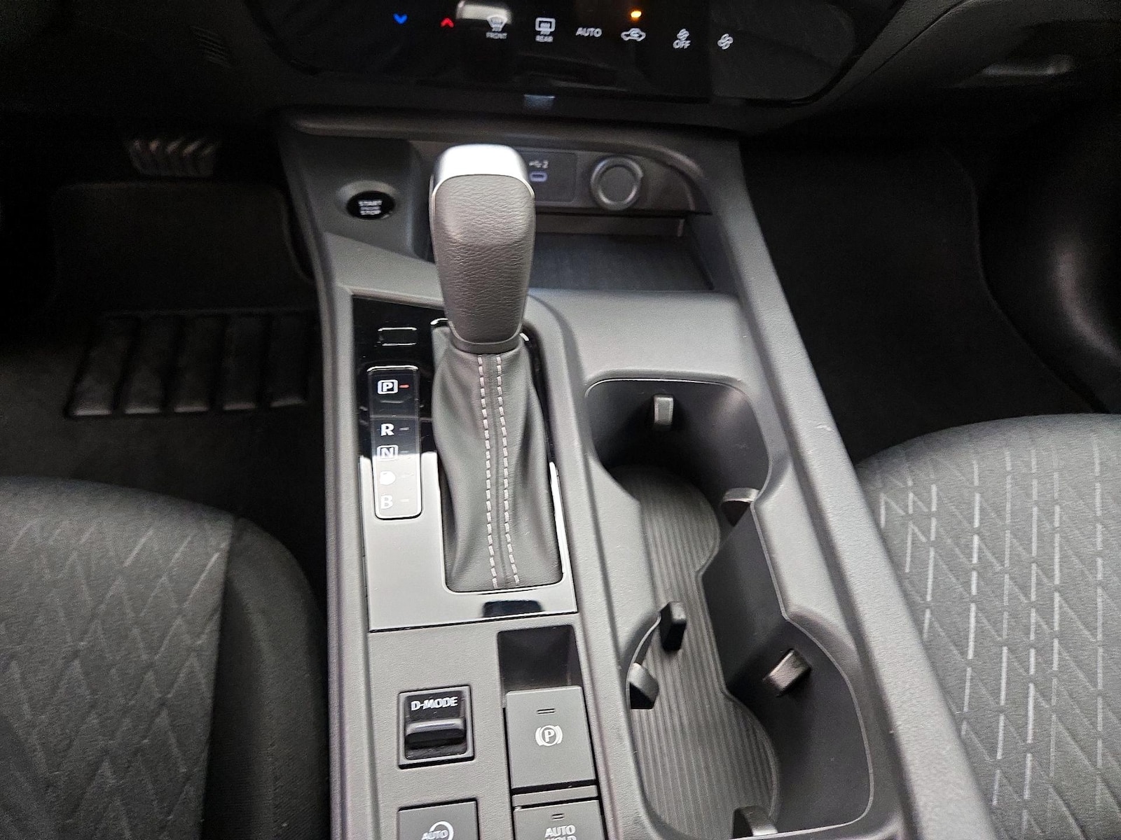 2026 Nissan Sentra SV - Photo 18