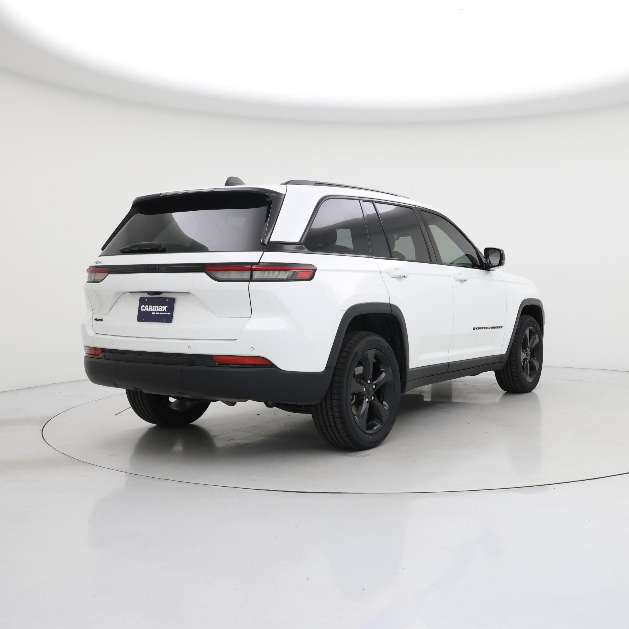 Thumbnail: 2023 Jeep Grand Cherokee - 8