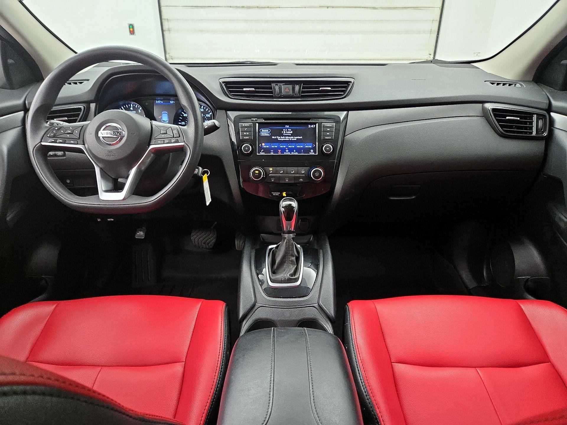 Thumbnail: 2022 Nissan Rogue Sport - 9