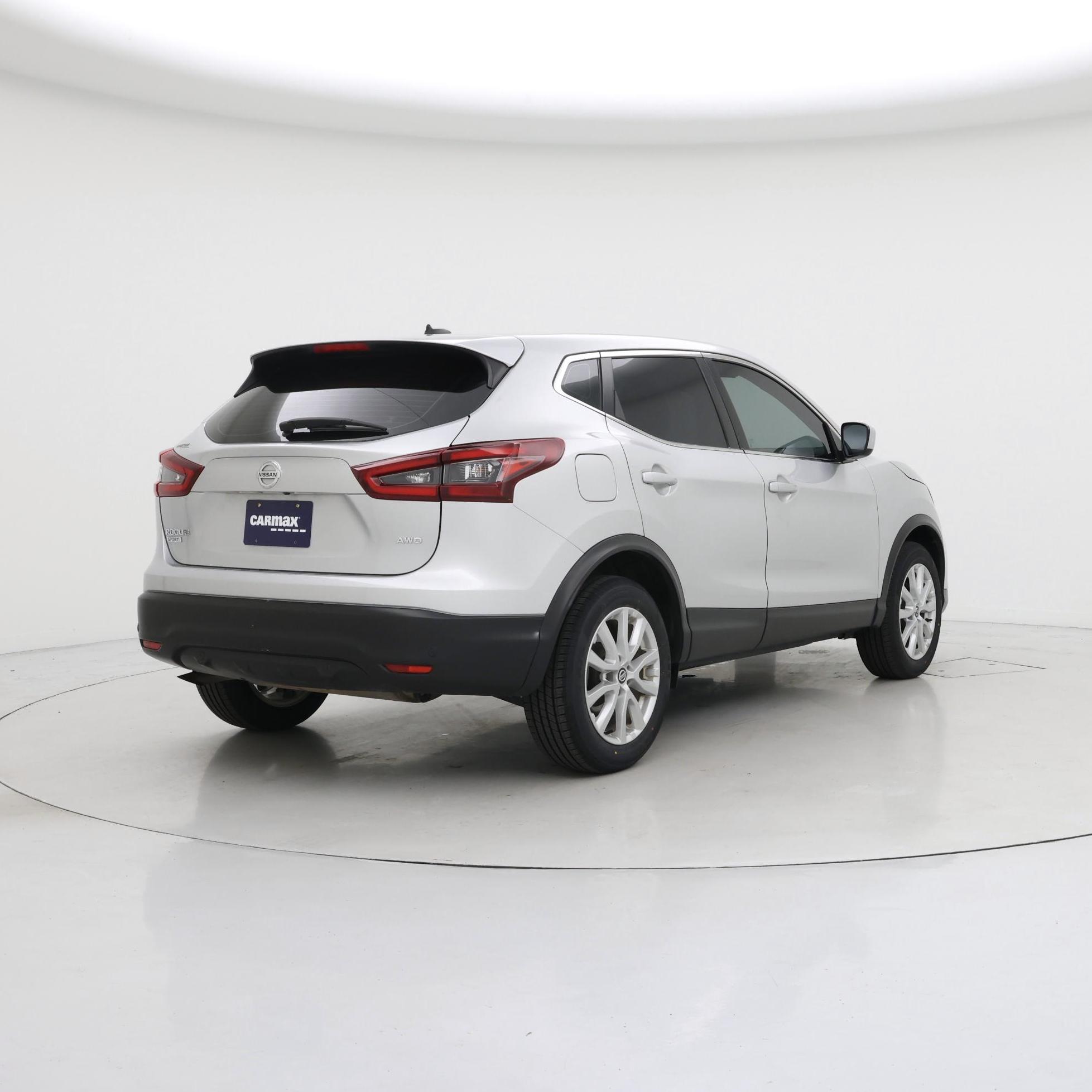 Thumbnail: 2022 Nissan Rogue Sport - 8