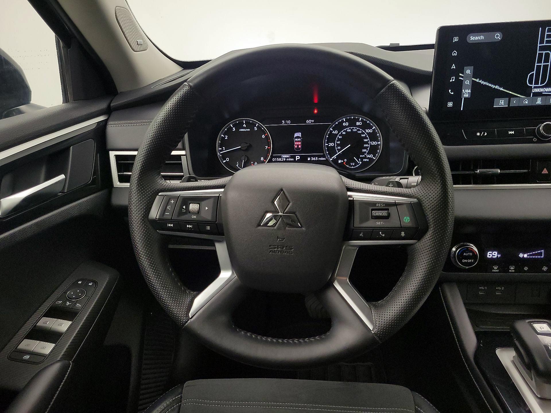 Thumbnail: 2025 Mitsubishi Outlander - 10