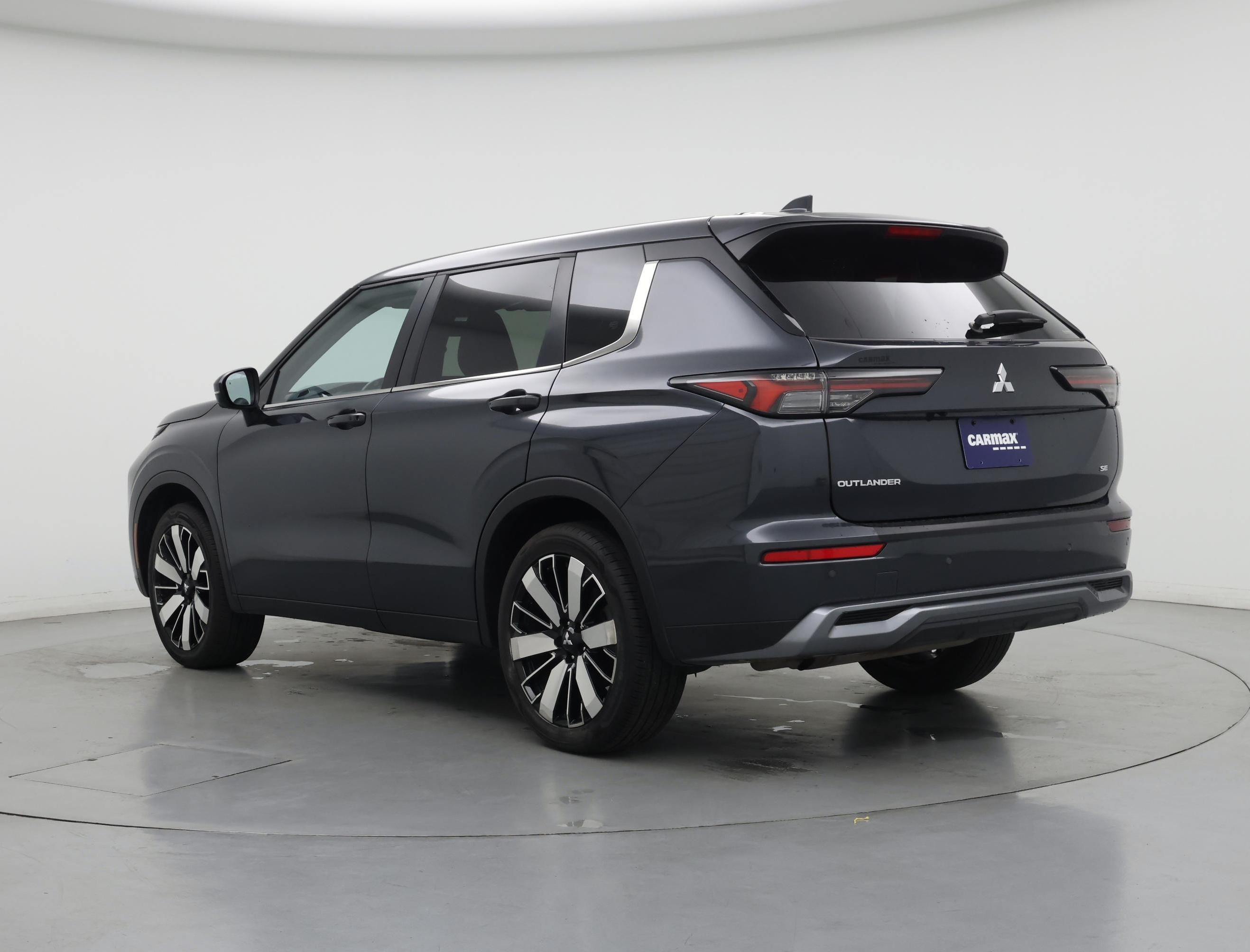 Thumbnail: 2025 Mitsubishi Outlander - 2