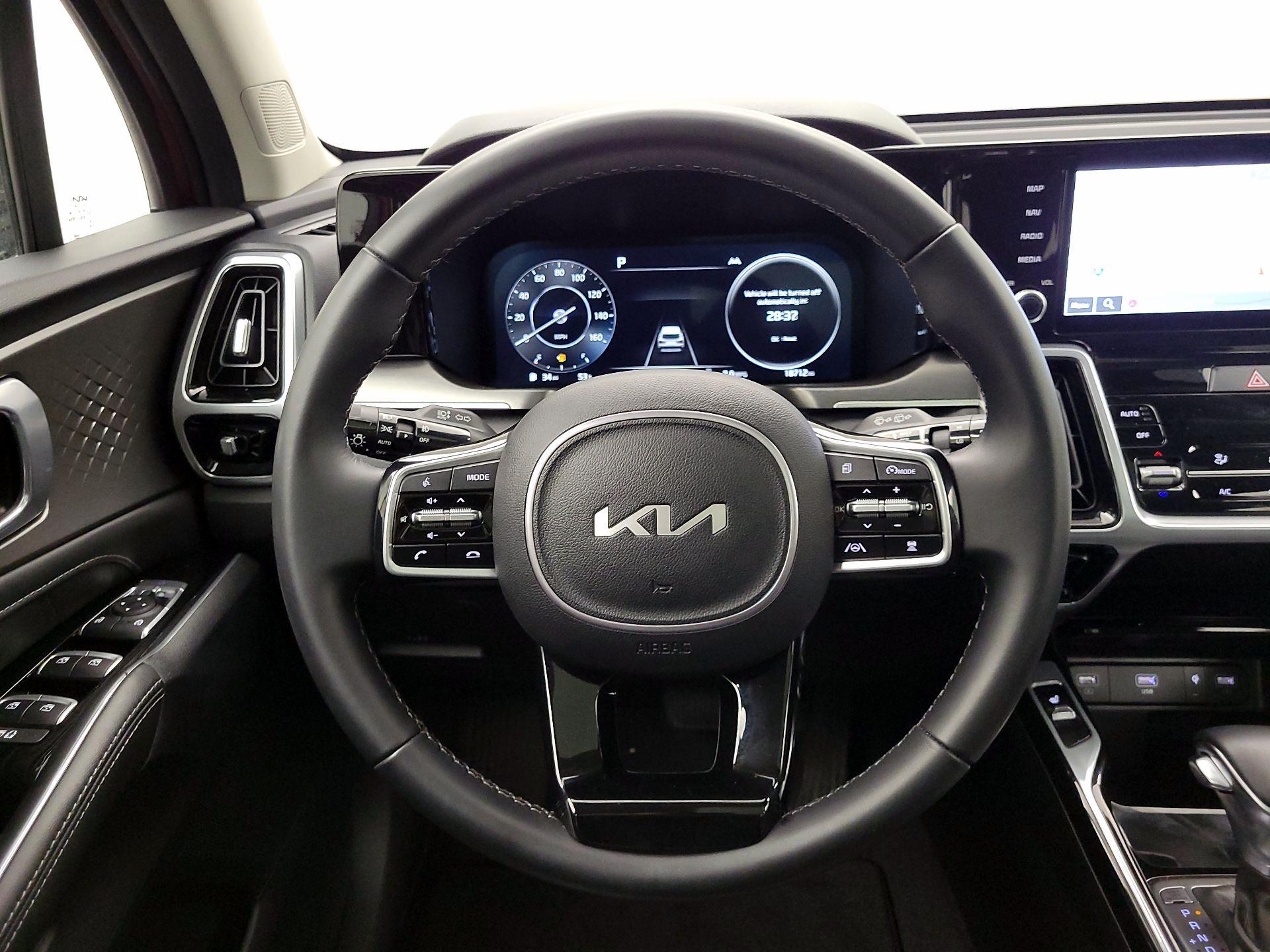 Thumbnail: 2023 Kia Sorento - 10