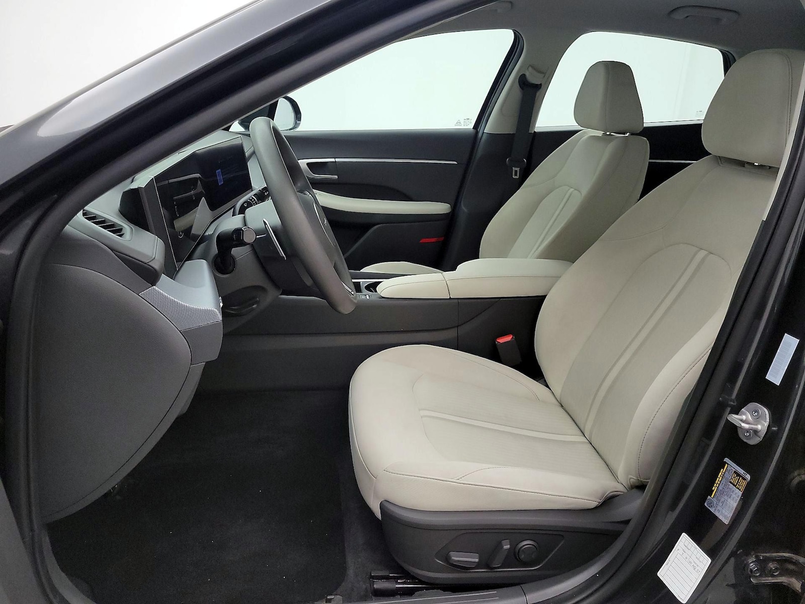 2025 Hyundai Sonata SEL - Photo 12