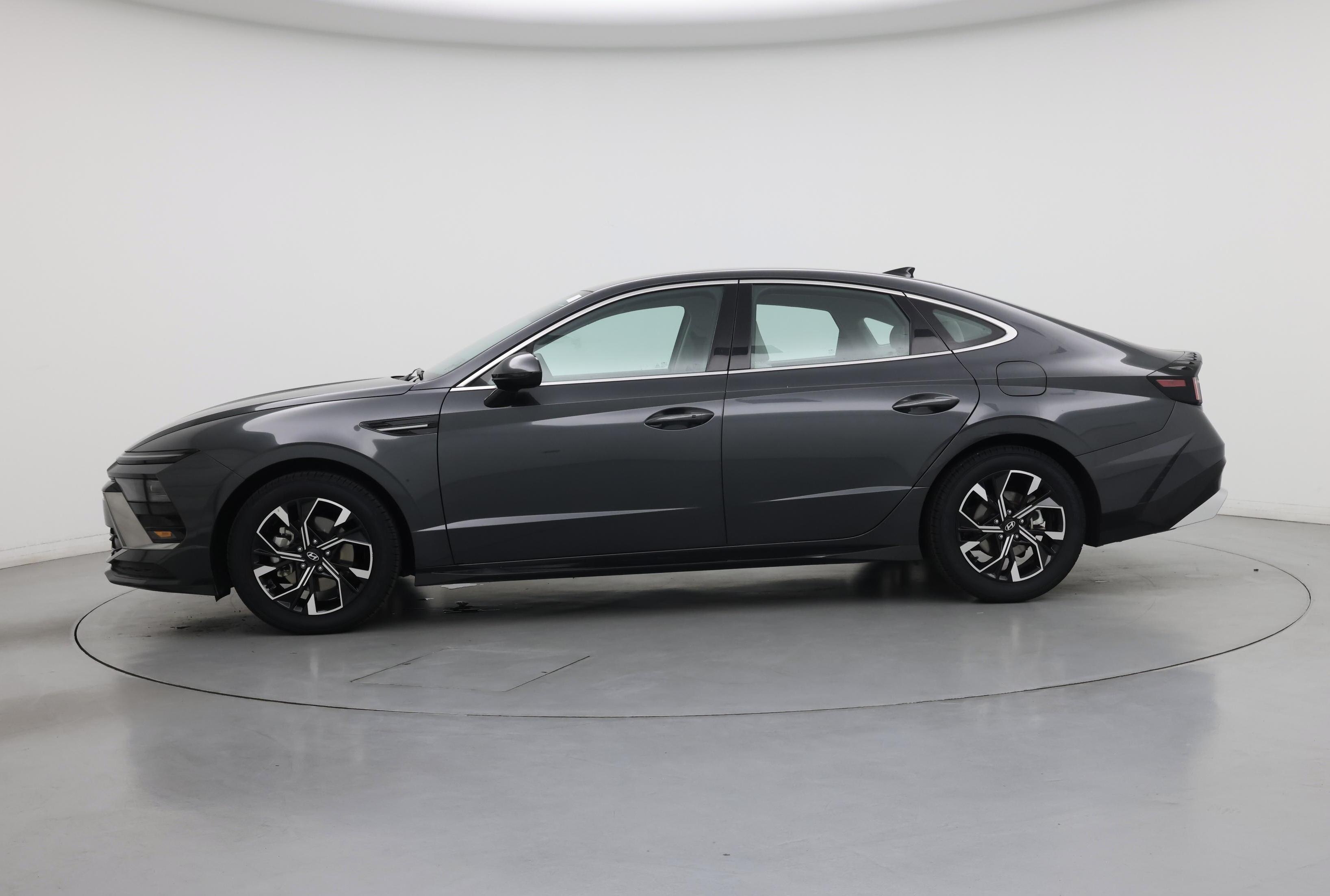 Thumbnail: 2025 Hyundai Sonata - 3