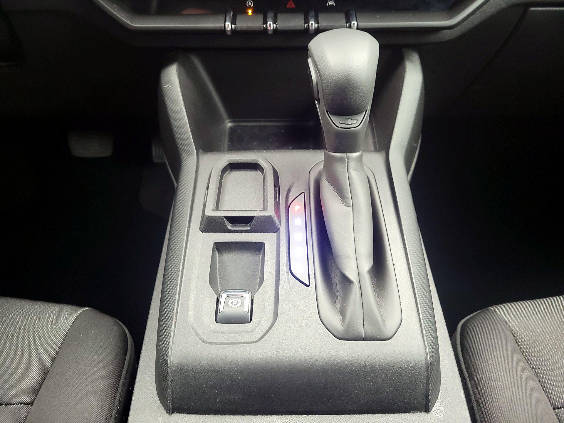 Thumbnail: 2023 Chevrolet Colorado - 18