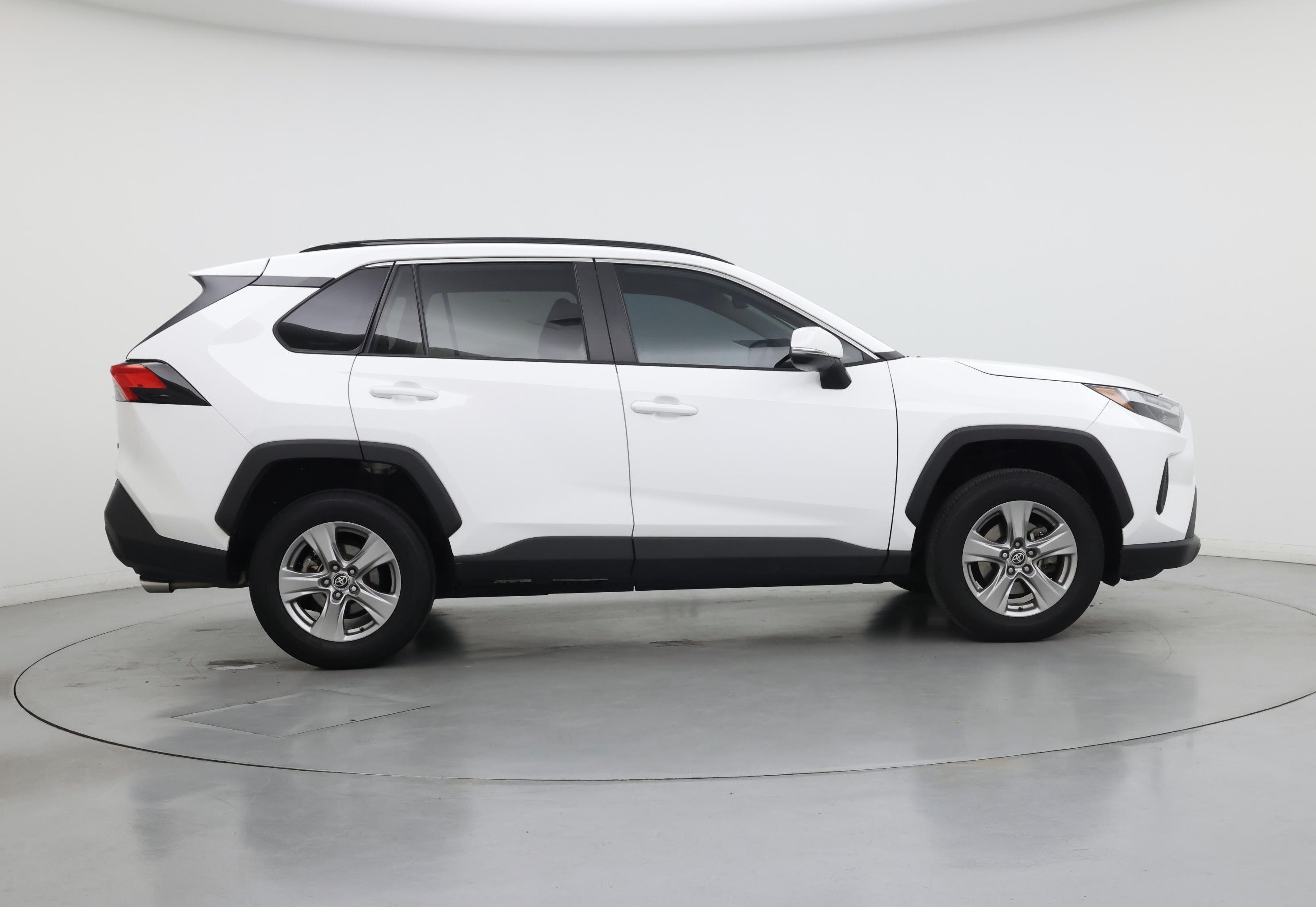 Thumbnail: 2022 Toyota RAV4 - 7